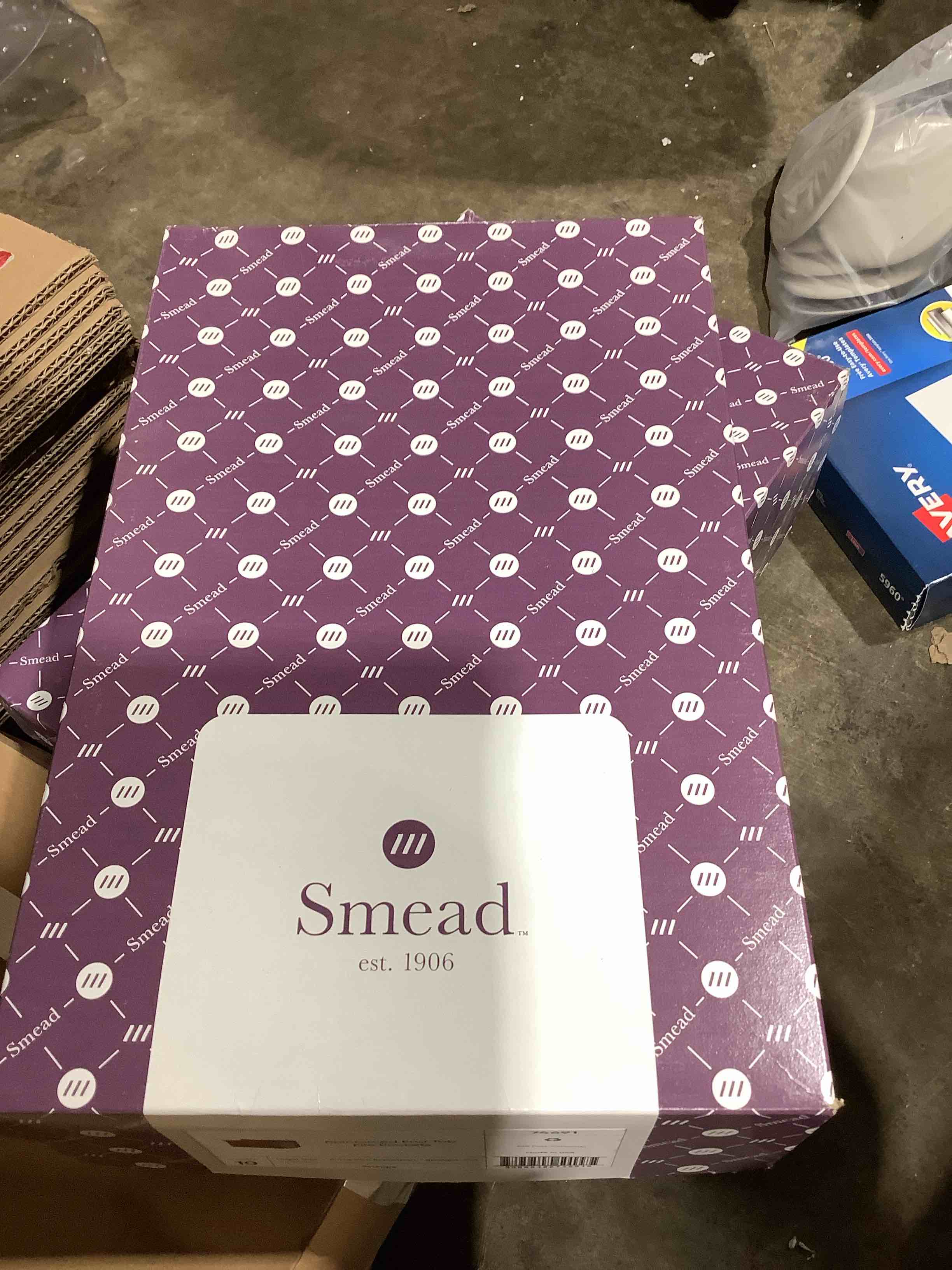 Condition photo showing New/Like New for smead end tab pocket  reinforced straight-cut tab