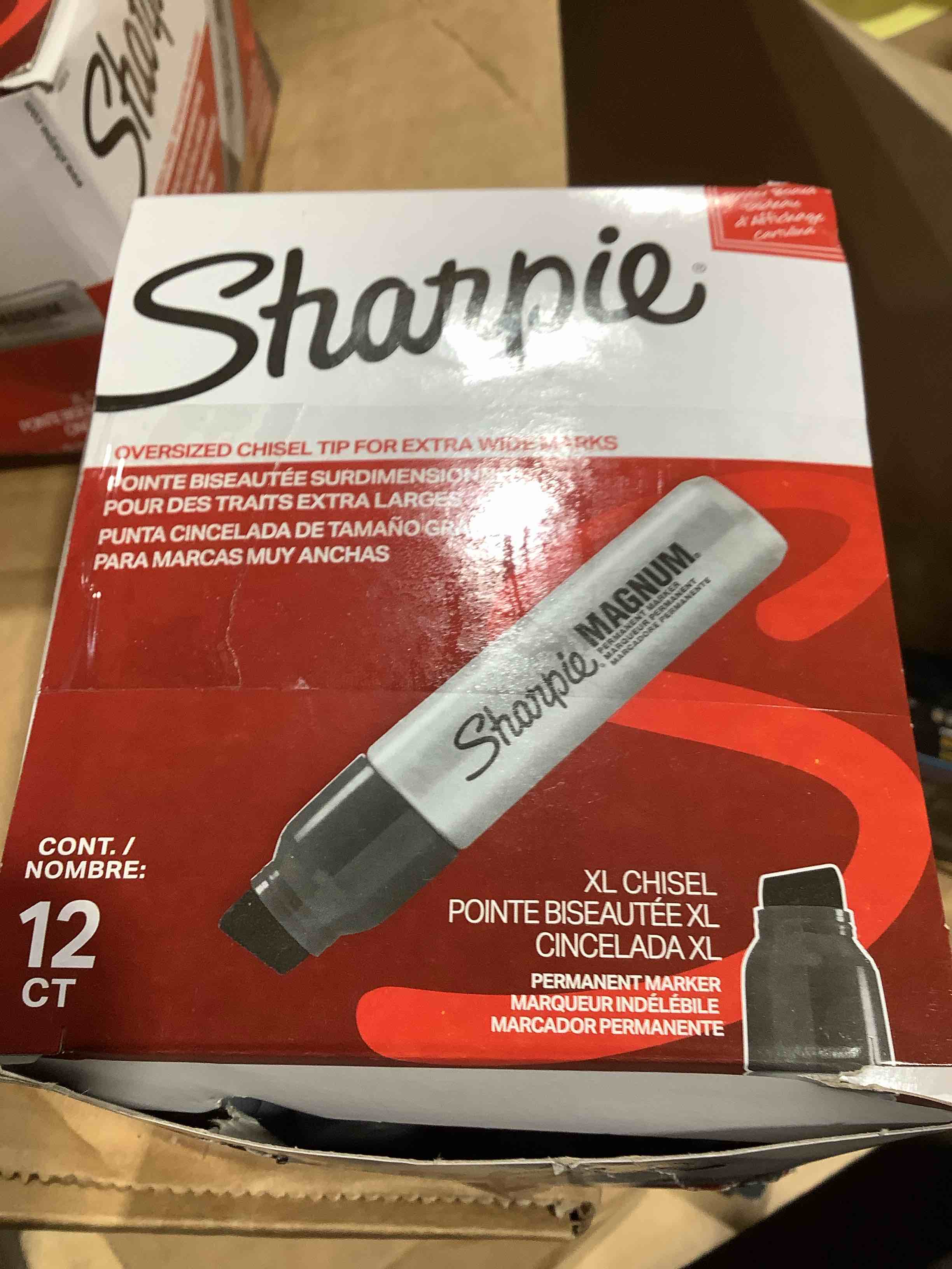 Condition photo showing New/Like New for sharpie magnum permanent markers oversized chisel tip great for poster boards black 12 count