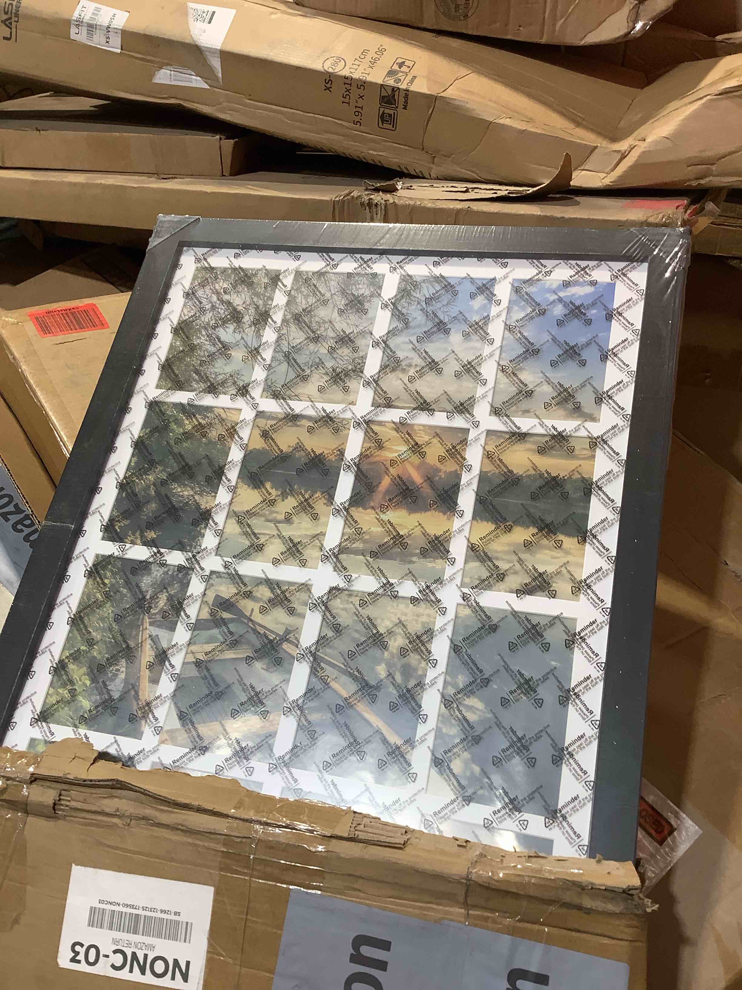 Condition photo showing New/Like New for 18x26 collage picture frames display sixteen 4x6 picture collage wall decor wall hanging or tabletop black black 18x26?4x6 opening?