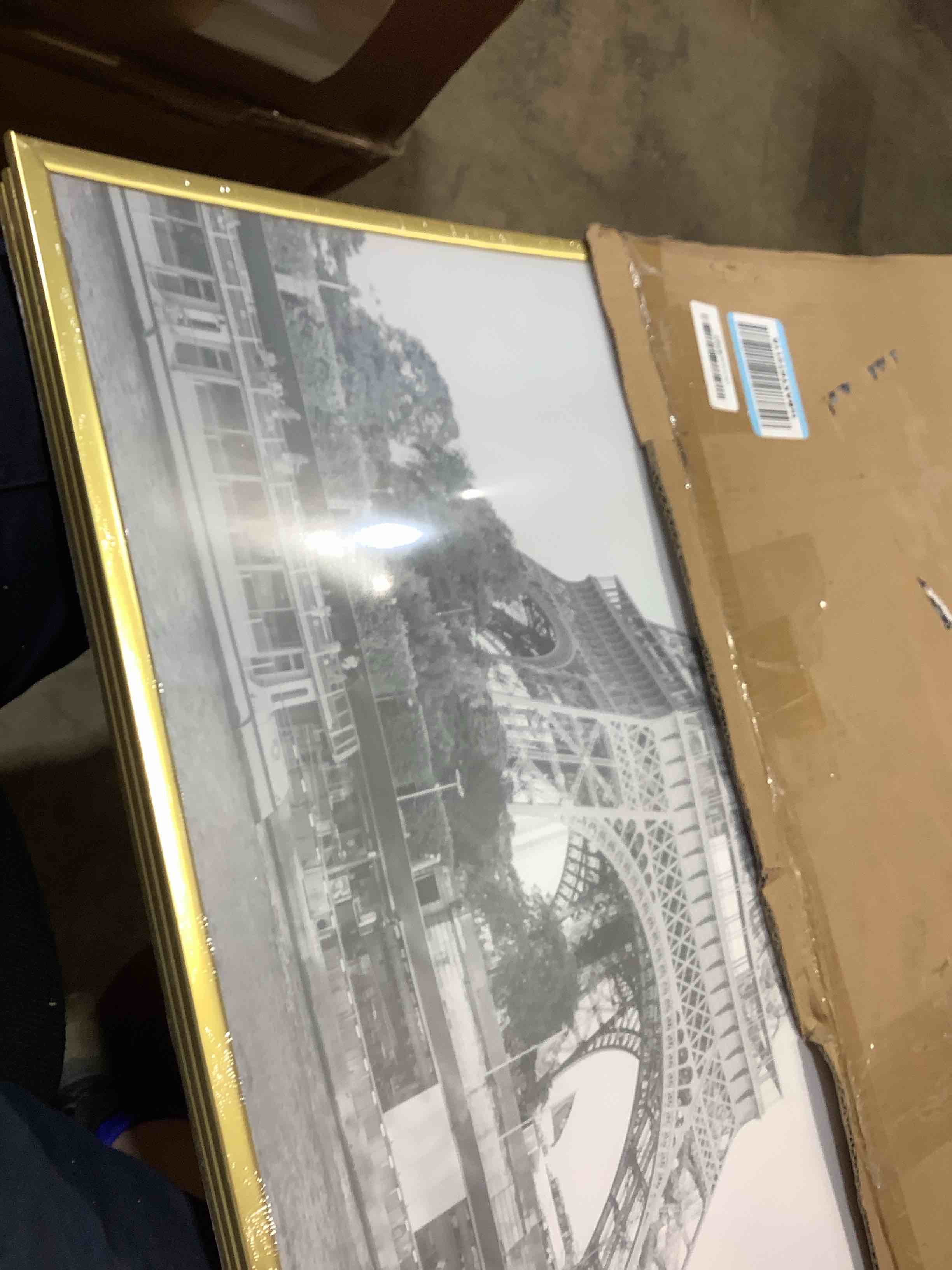 Condition photo showing New/Like New for upsimples 24x36 poster frame gold 3 pack, scratch-proof picture frames 24 x 36 for photo gallery - slide-in strips, horizontal or vertical wall mounting gold 24x36