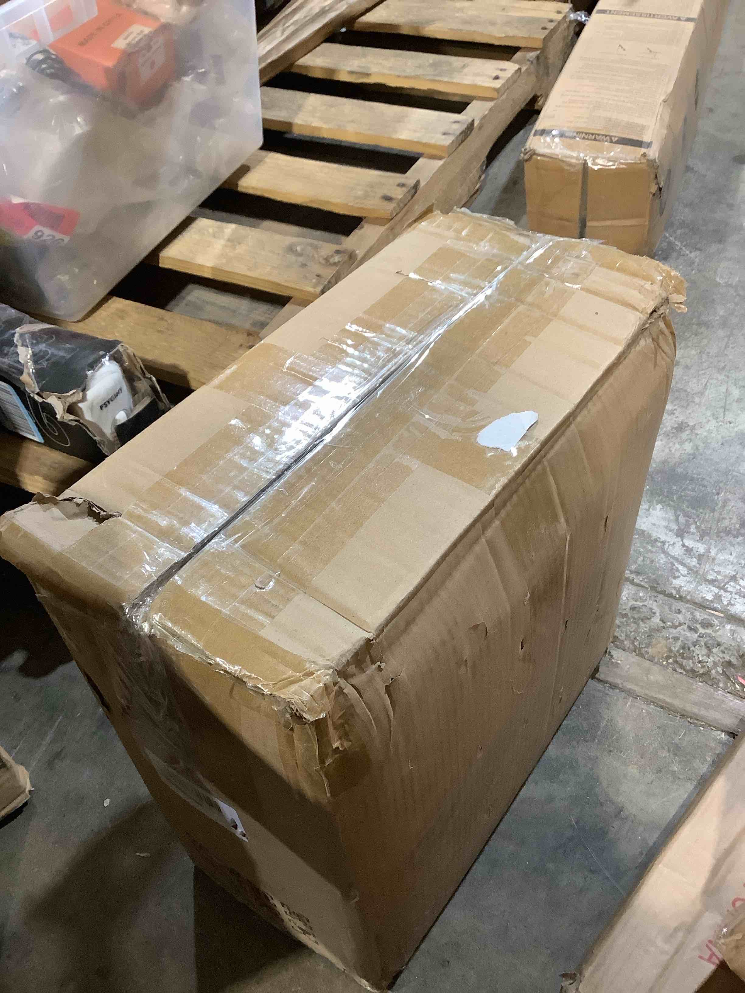 https://s3.amazonaws.com/lotting-images-prod/bidfta/GRA3889621_1781630978857.jpeg