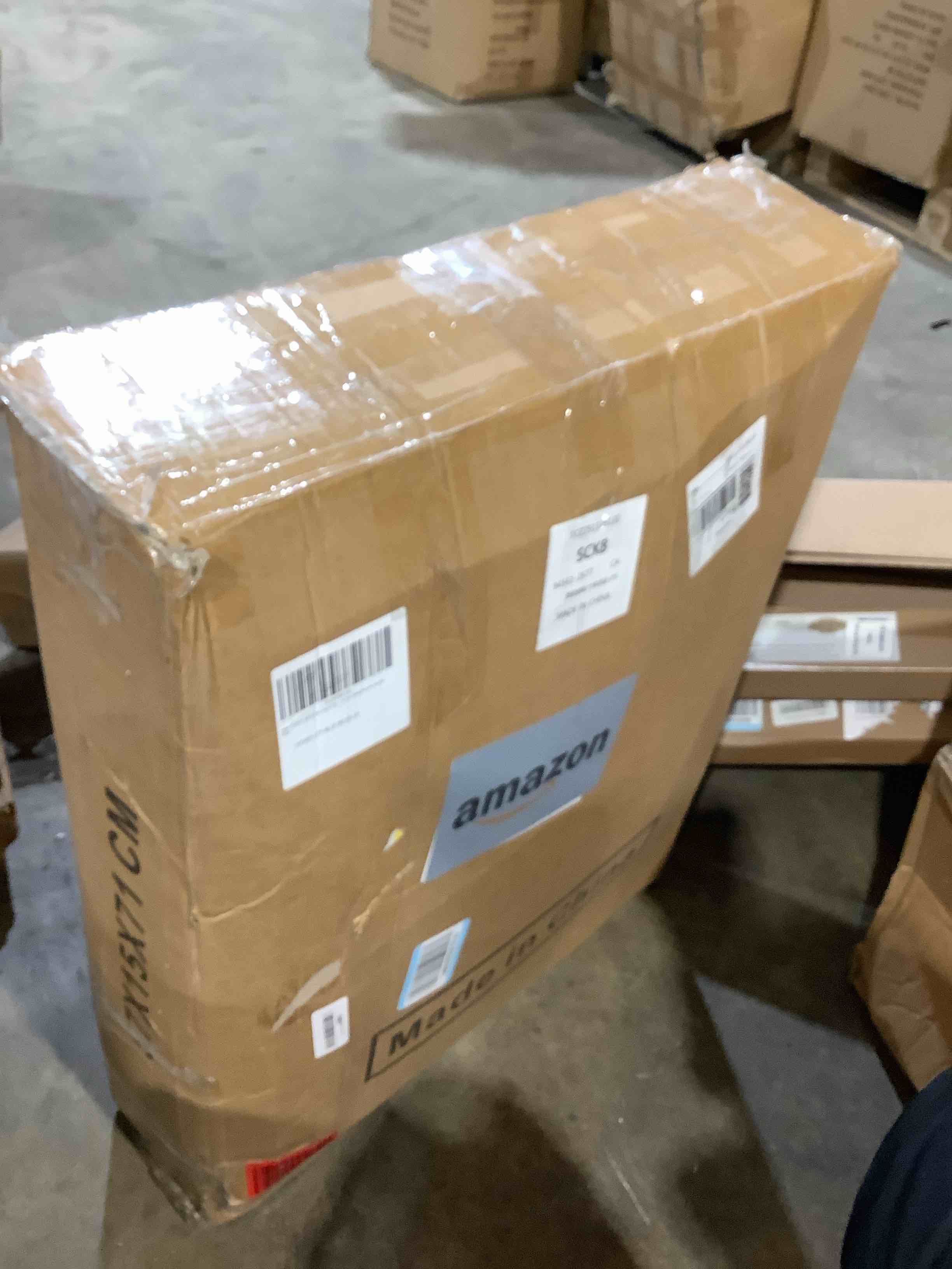 https://s3.amazonaws.com/lotting-images-prod/bidfta/GRA3889634_1781628957542.jpeg