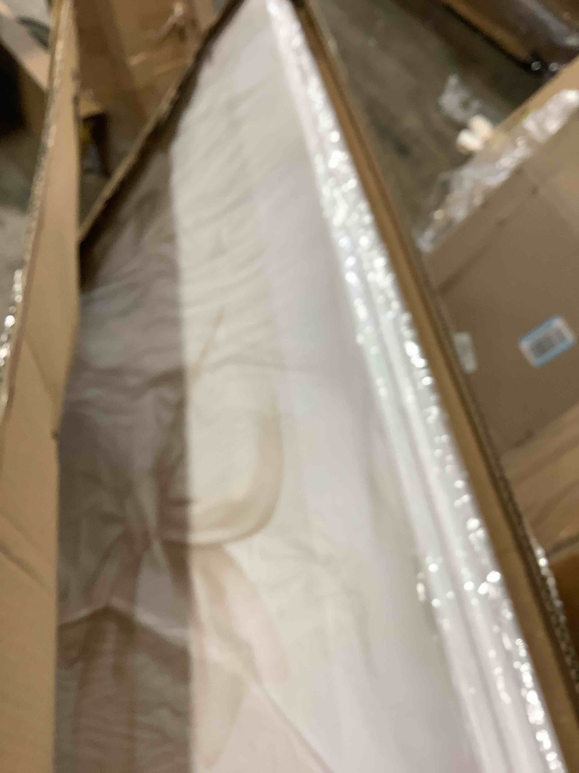 https://s3.amazonaws.com/lotting-images-prod/bidfta/GRA3889636_1781560393122.jpeg