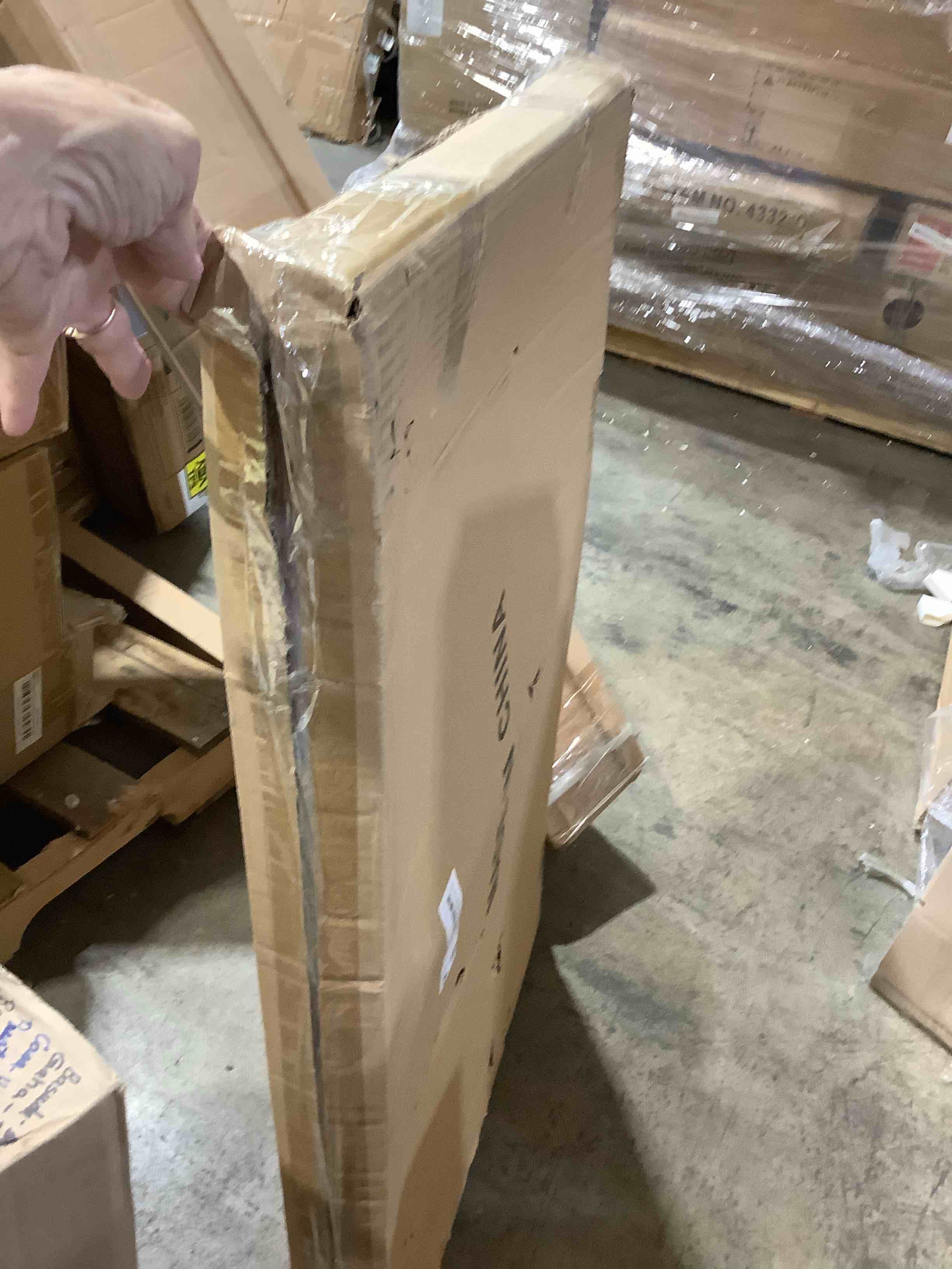 https://s3.amazonaws.com/lotting-images-prod/bidfta/GRA3889636_1781560478679.jpeg