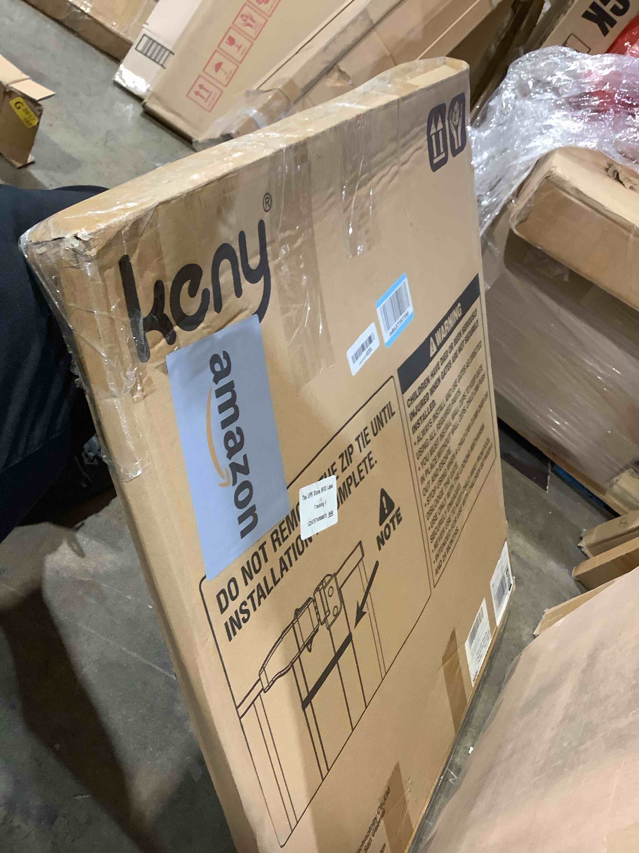 https://s3.amazonaws.com/lotting-images-prod/bidfta/GRA3889638_1781559920731.jpeg