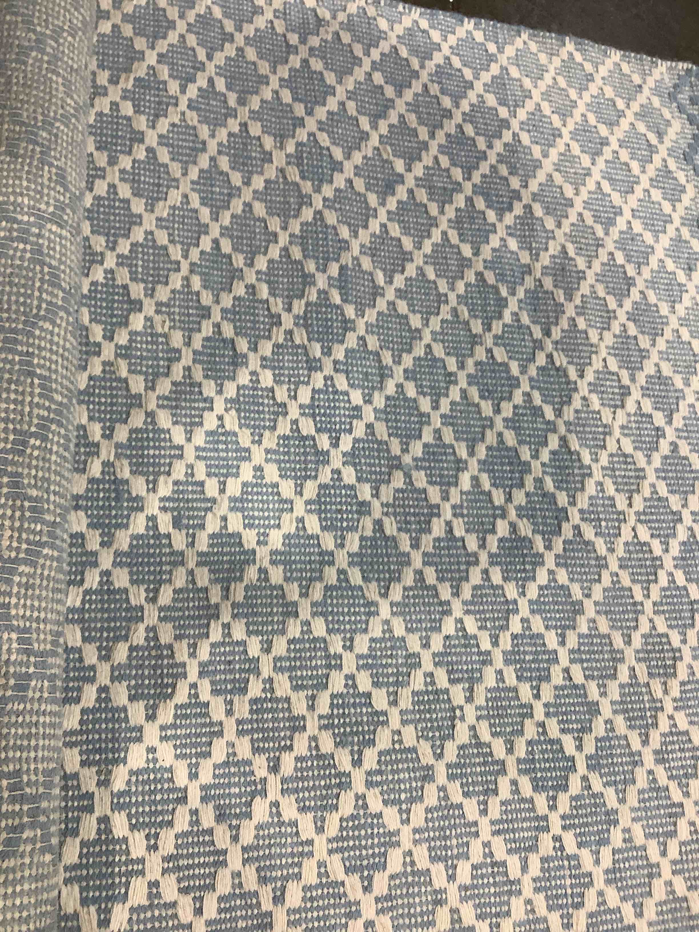 5'6" x 8' Blue Beige Diamond Rug
