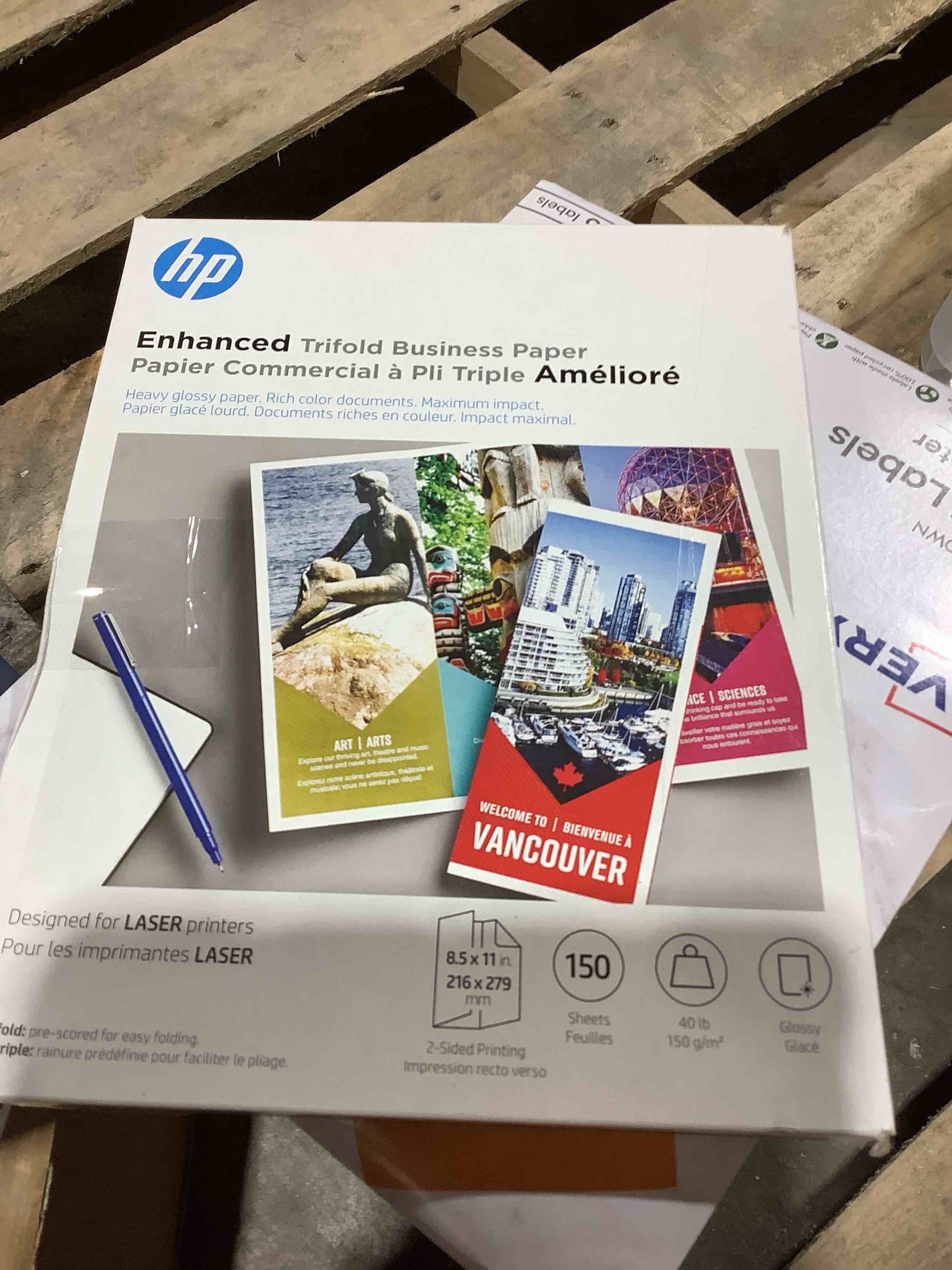 Condition photo showing Good Condition for hp brochure/flyer paper - for laser print - letter - 8.50quot; x 11quot; - 40 lb - smooth glossy - 97 brightness - 150 / pack - white