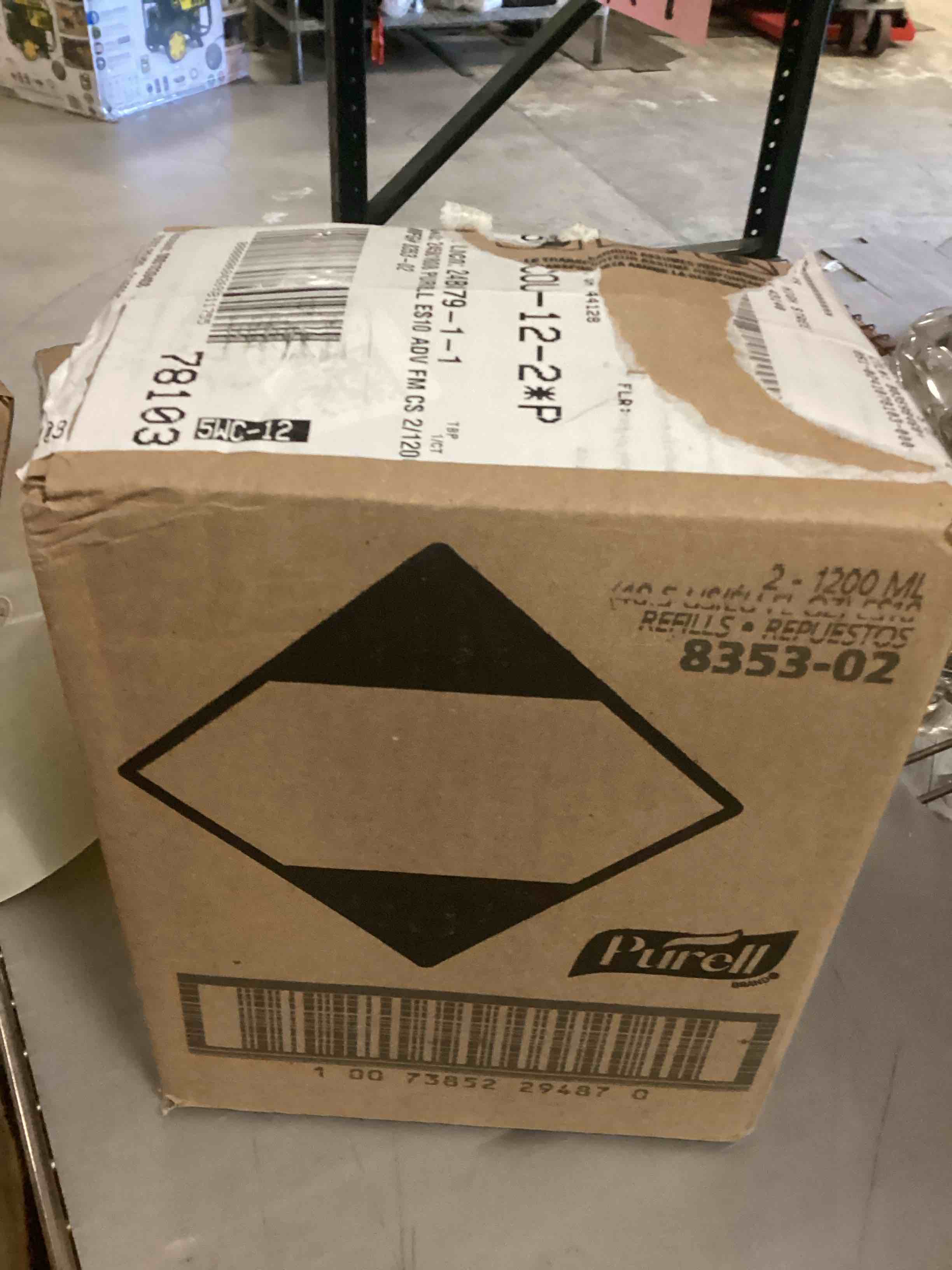 https://s3.amazonaws.com/lotting-images-prod/bidfta/GRA3892678_1782915008592.jpeg