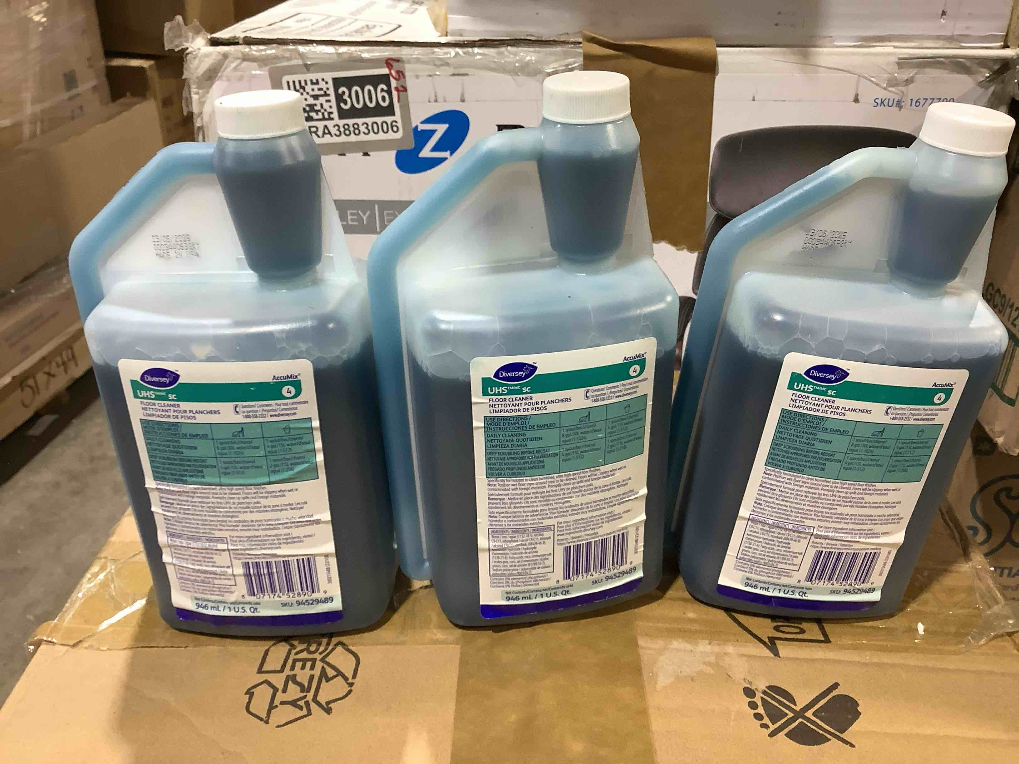 Condition photo showing New/Like New for diversey 94529489 floor cleaner,ammonia,32 oz. 3 count