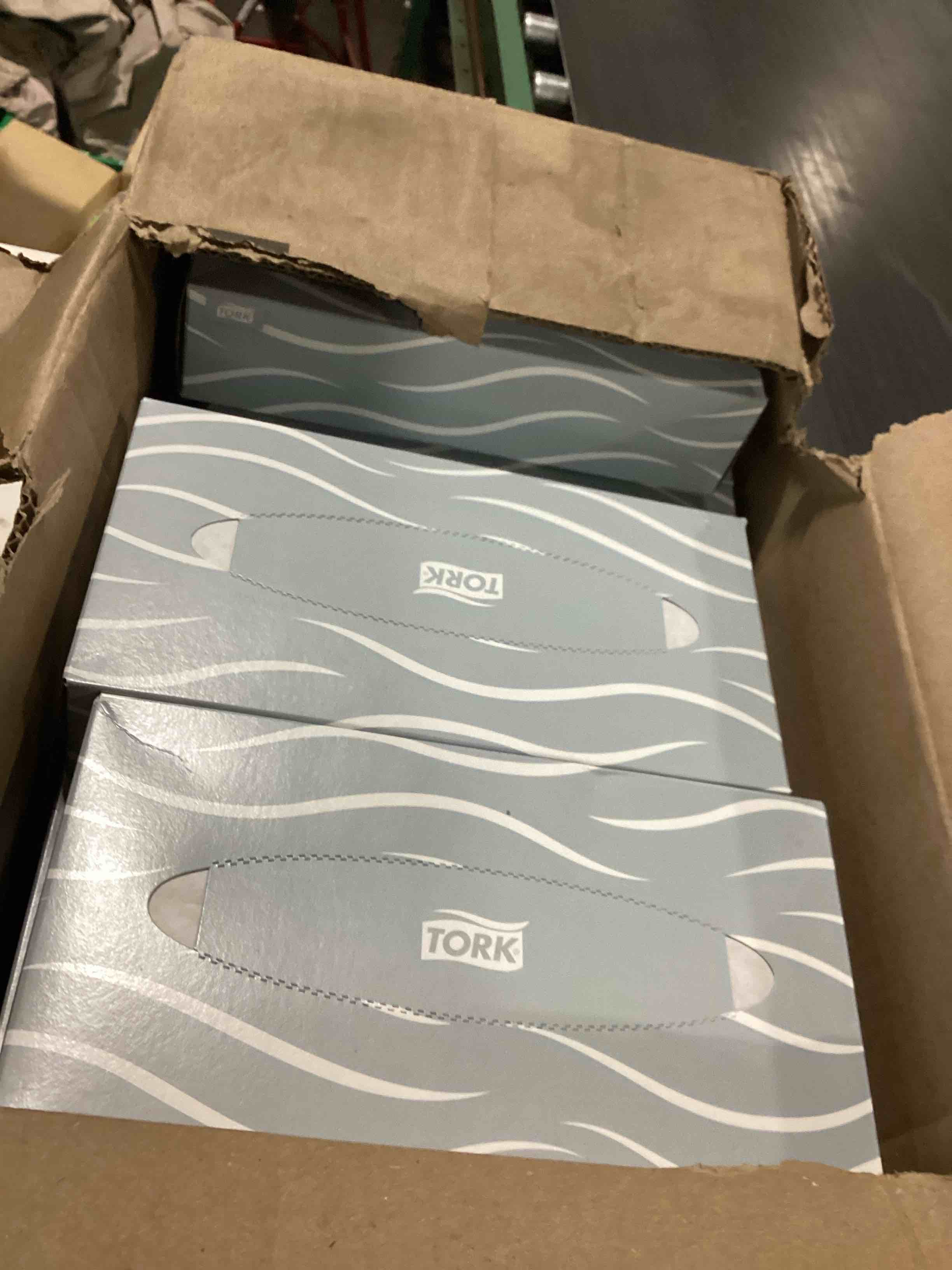 Tork facial tissue