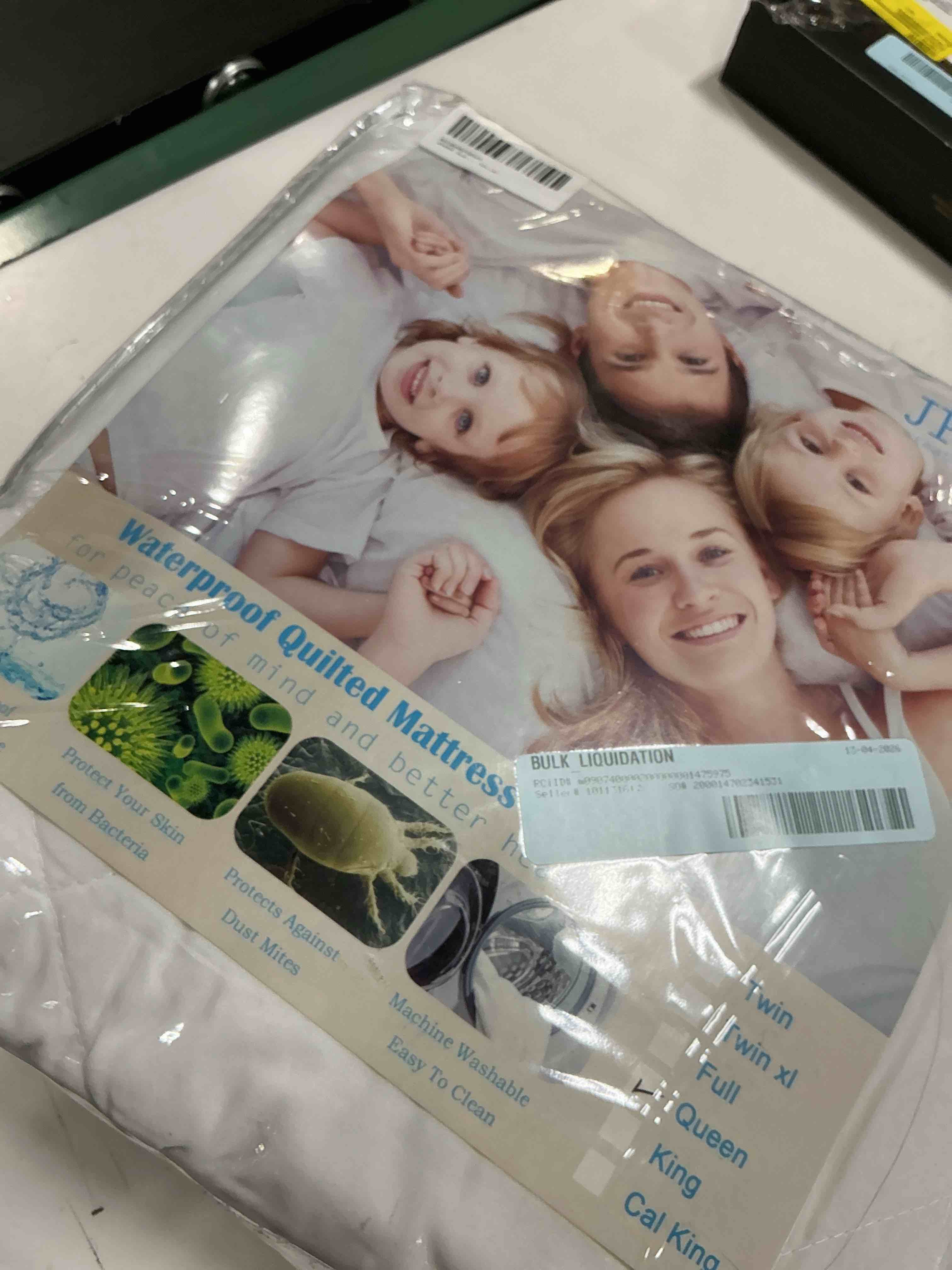 Condition photo showing Good Condition for queen size quilted fitted mattress pad cover, 100% waterproof mattress protector, deep pocket fitted 8" - 21", breathable & noiseless, soft and comfortable (60" x 80", white)
