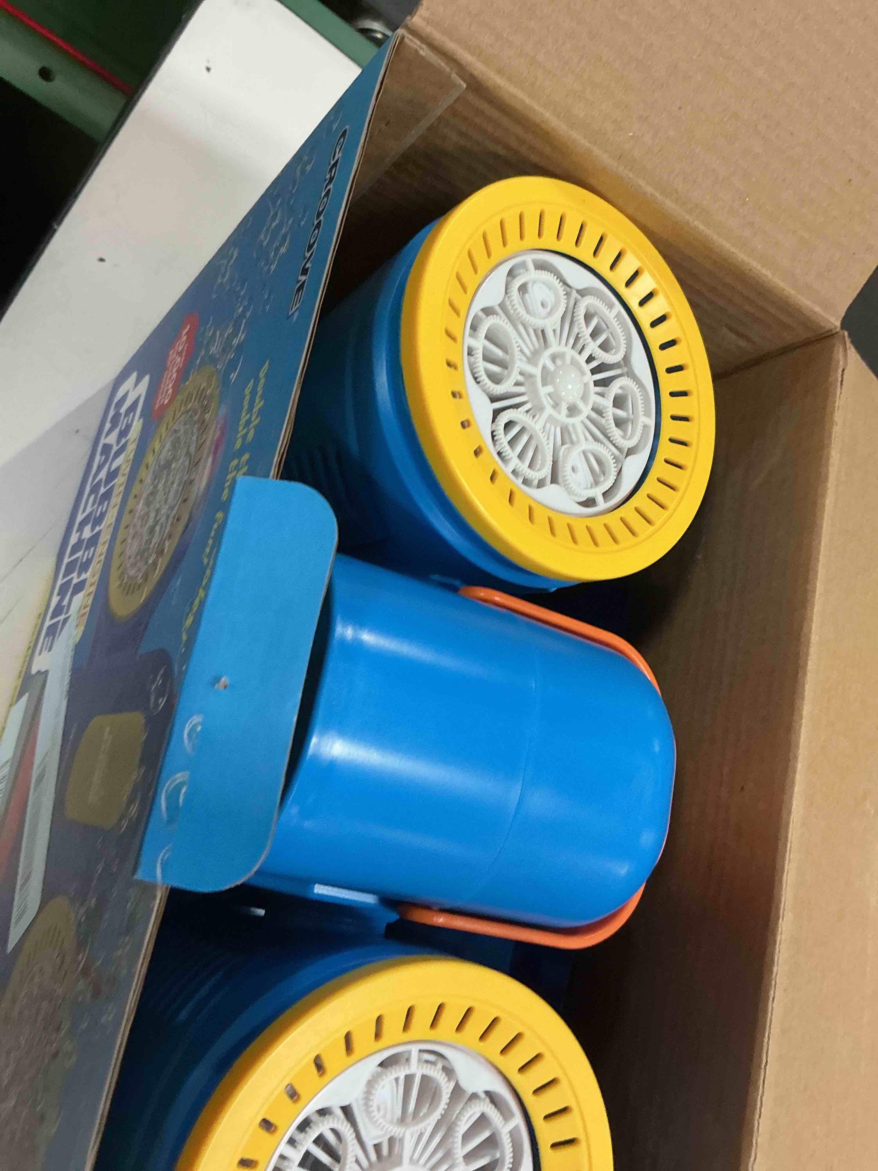 Condition photo showing Good Condition for croove rechargeable bubble machine for kids  10 000 bubbles per minute