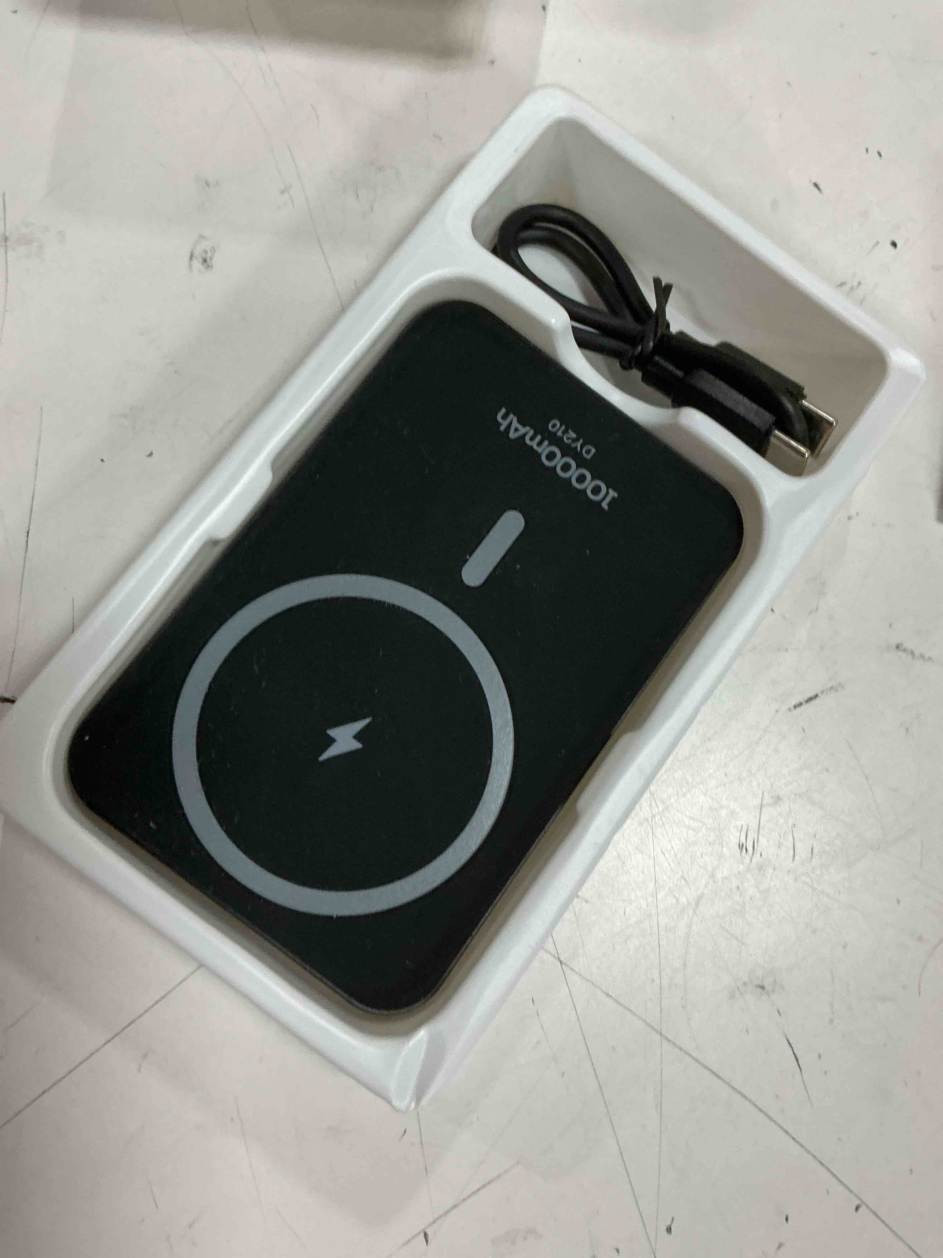 Condition photo showing Good Condition for mt345 magnetic wireless portable charger 10000mah