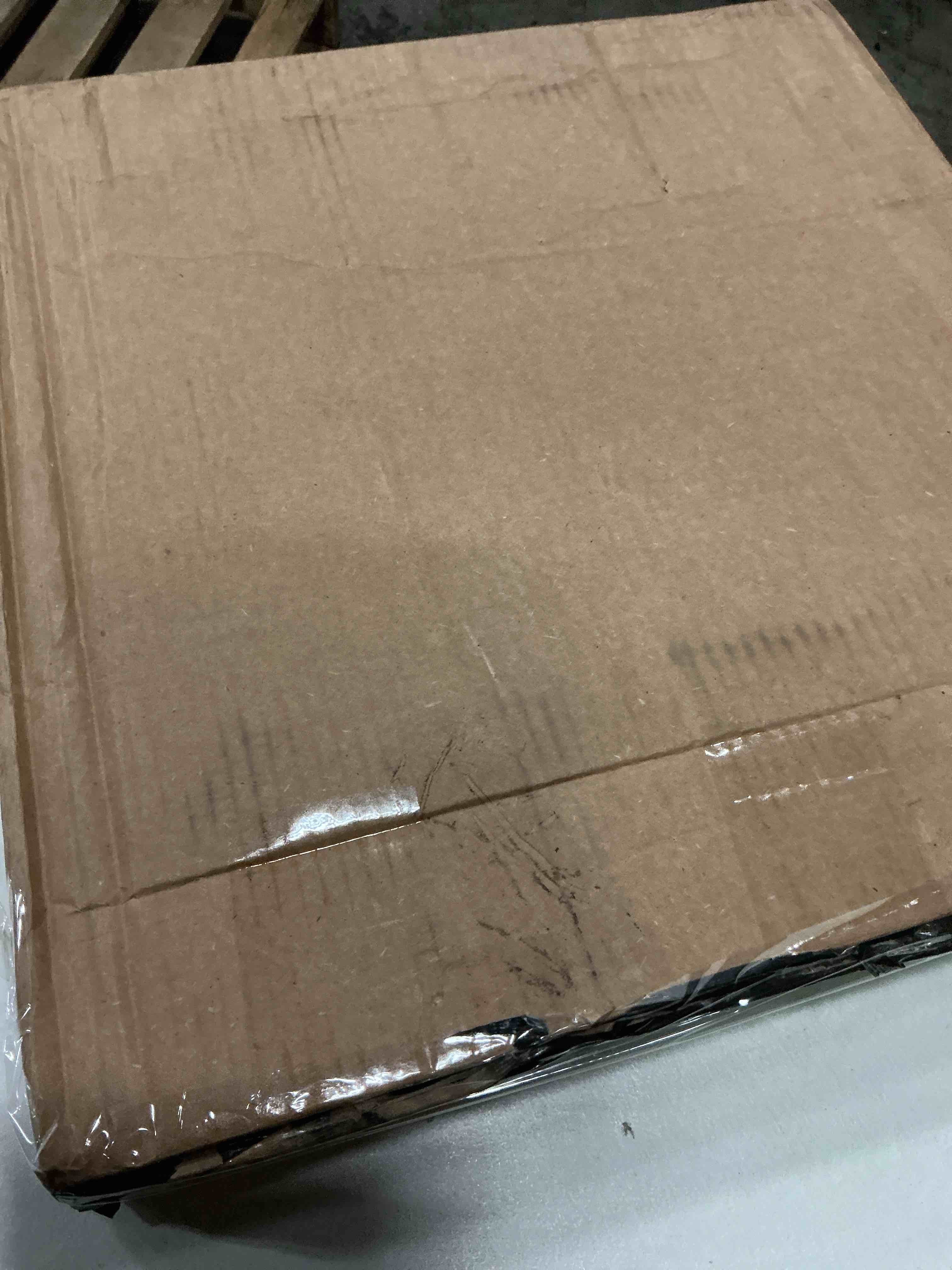 https://s3.amazonaws.com/lotting-images-prod/bidfta/GRA3978604_1777316349436.jpeg