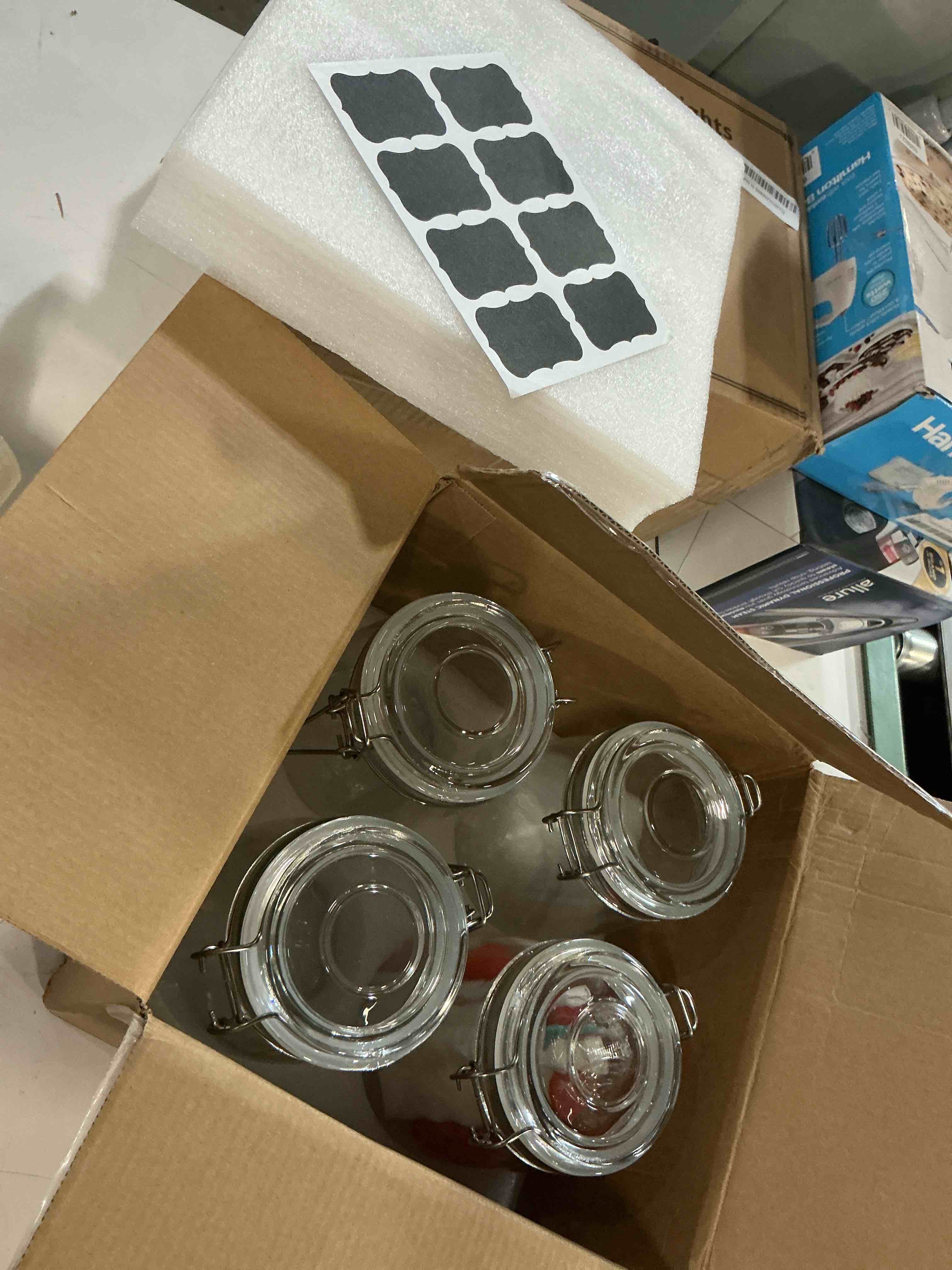Condition photo showing New/Like New for 4 pc mason jars snap lid