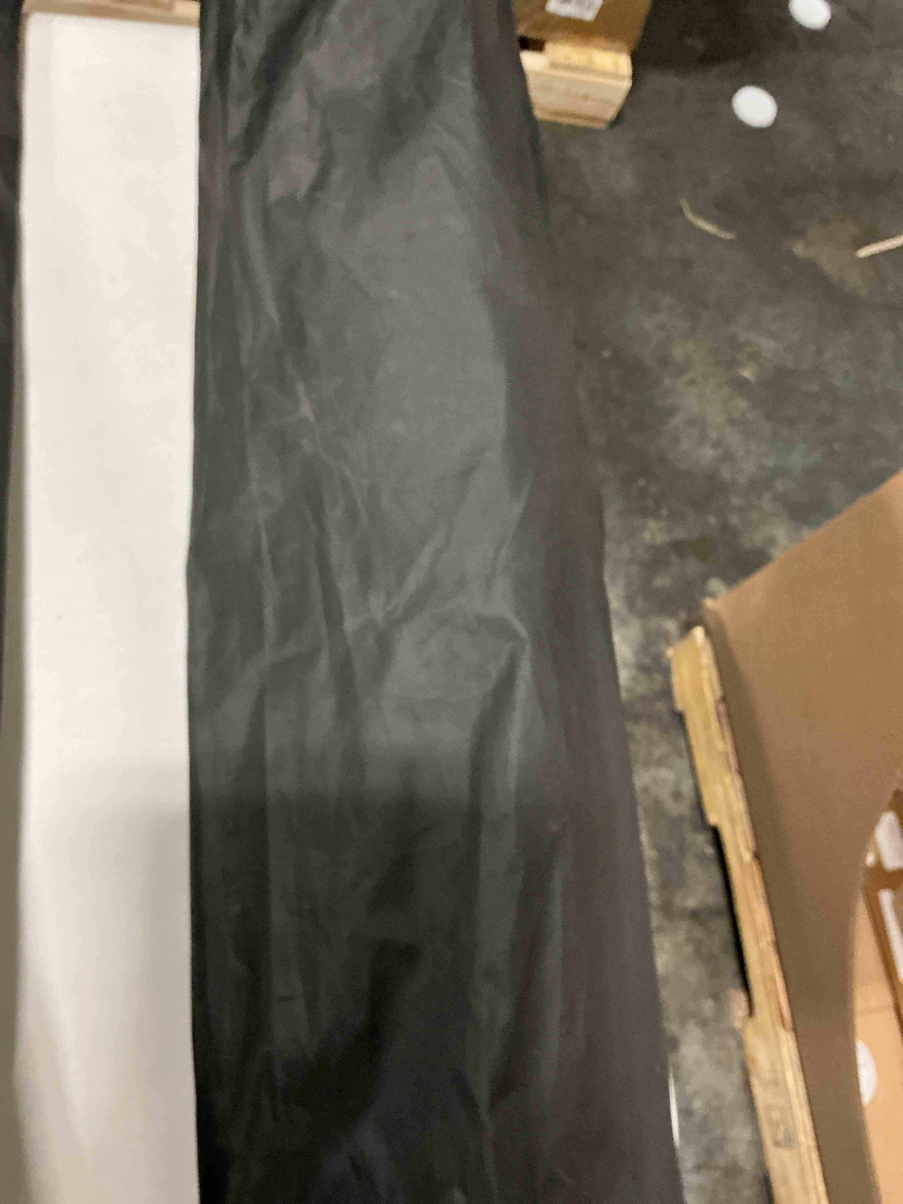 https://s3.amazonaws.com/lotting-images-prod/bidfta/GRA3988220_1777381458023.jpeg