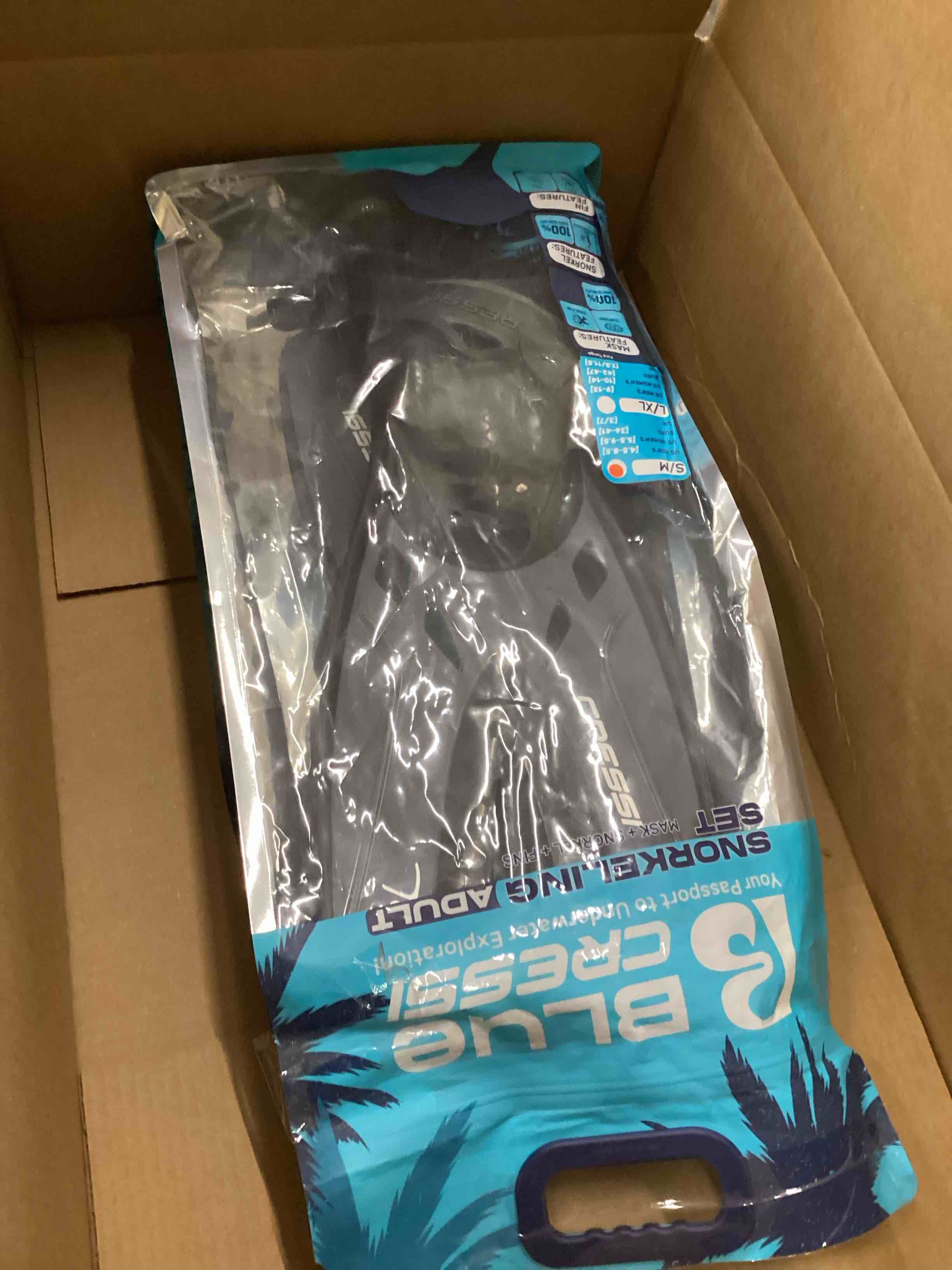 Condition photo showing Good Condition for Size S/M Cressi Snorkeling Set- Short Adjustable Fins, Silicone Mask, and Dry Snorkel- Compact for Travel- Adventure Set- Designed in Italy Small-Medium Black/Graphite