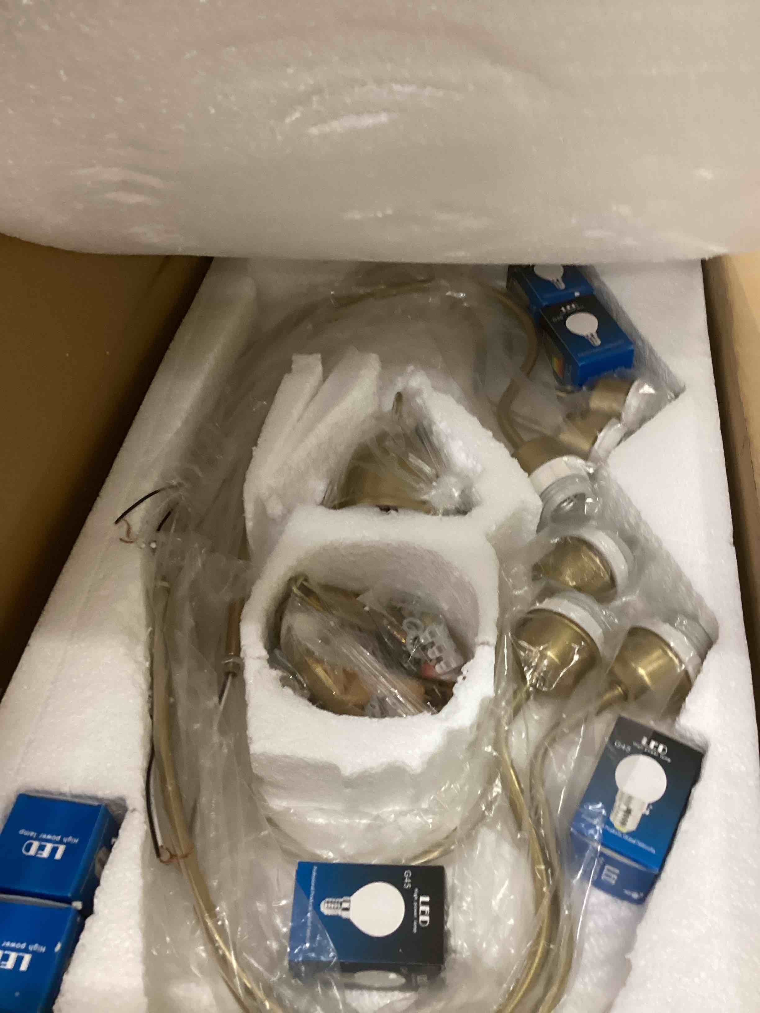 Condition photo showing Good Condition for Modern Nordic Chandeliers with 6-Lights,Lotus Leaf Glass Pendant Lights Fixtures Hanging Lamp,French Classic Floral Pendant Lighting for Living Room Dining Room Bedroom (Red)