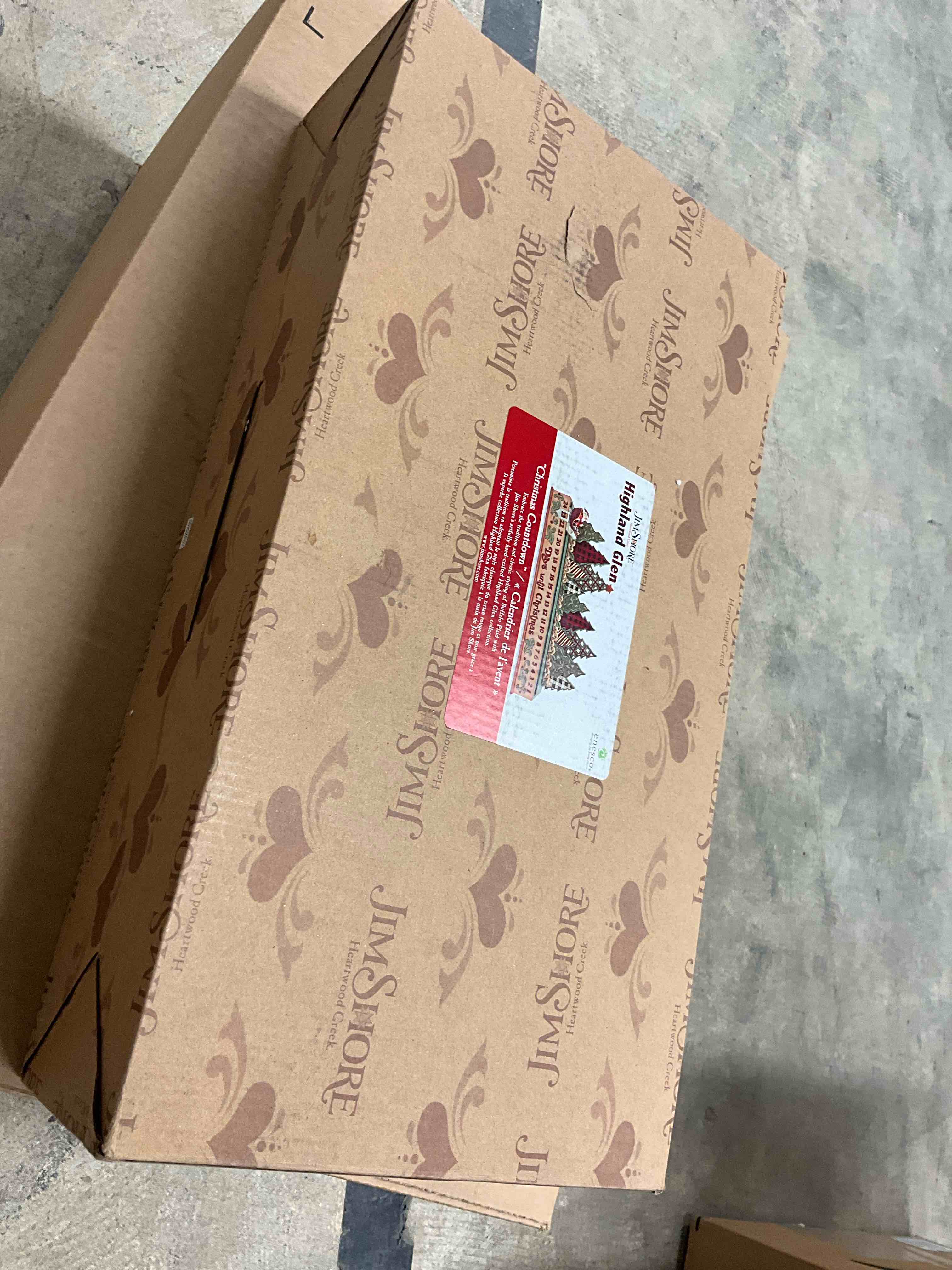 Condition photo showing New/Like New for Enesco Jim Shore Heartwood Creek Highland Glen Christmas Countdown Calendar Figurine, 8.27 Inch, Multicolor