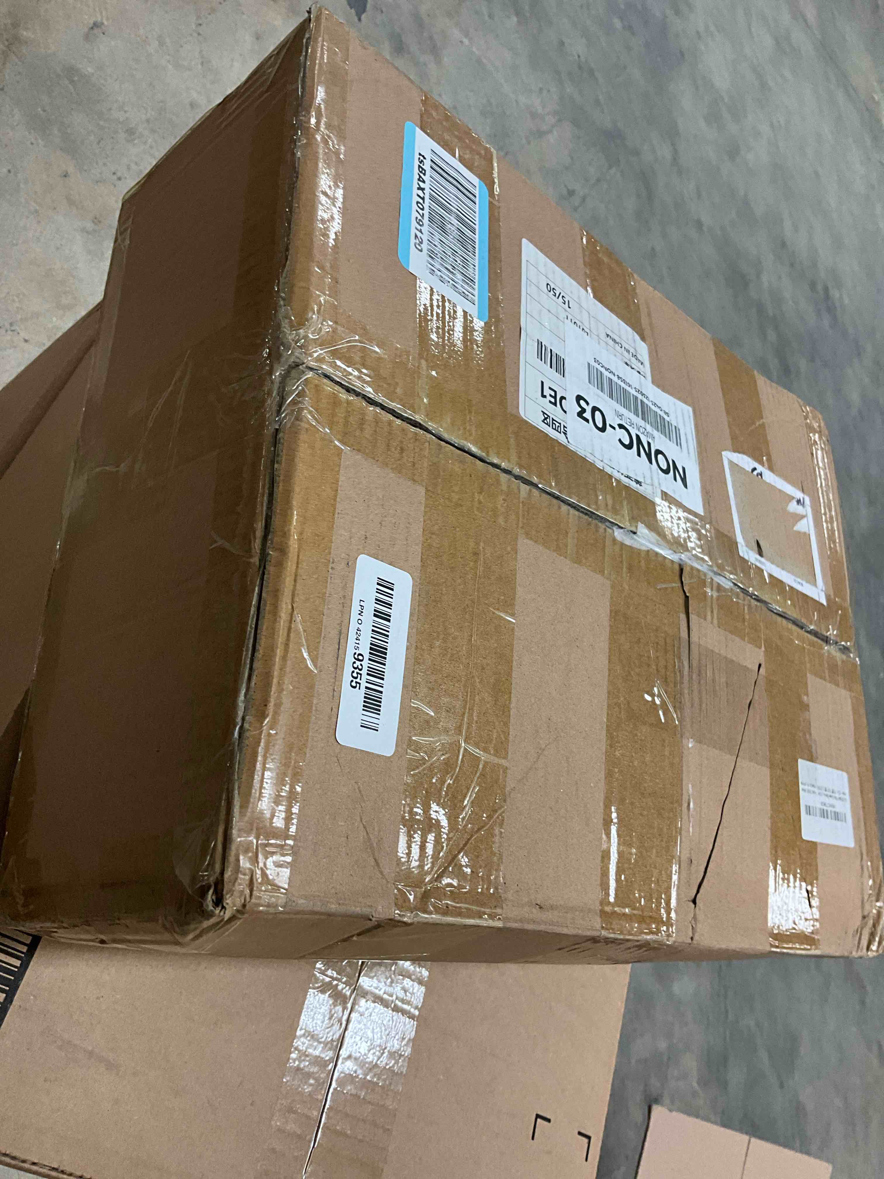 Condition photo showing Good Condition for White Pillowcases Standard 4 Pack, 20x26 Pillow Cases with Envelope Closure, Soft Plain Brushed Microfiber Covers Breathable Wrinkle-Resistant Standard (20" x 26") White 4