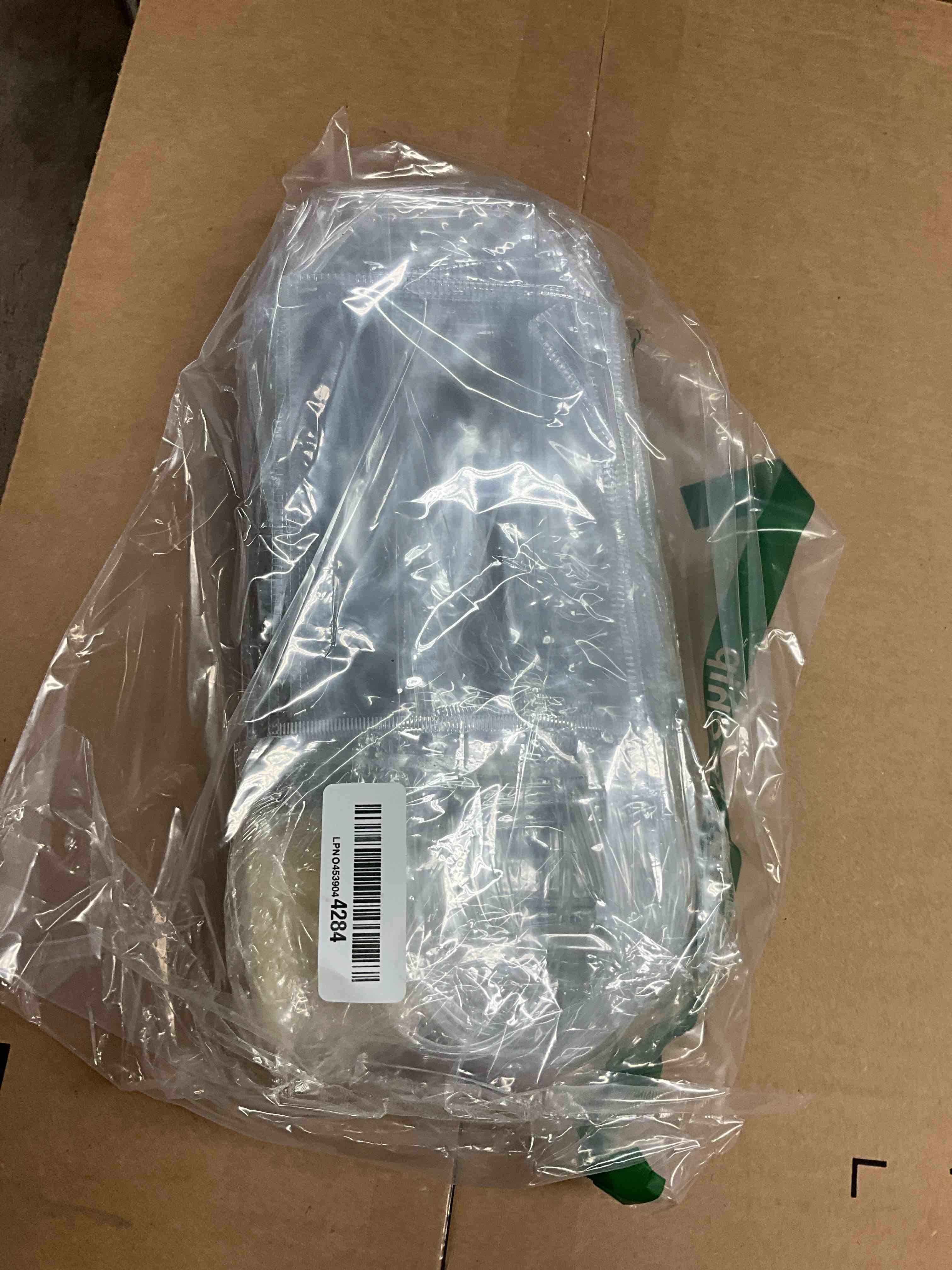 Condition photo showing New/Like New for Ohuimrt 30 PCS Clear Plastic Gift Bags with Handles, Reusable Party Favor Bags with Ribbon Transparent Gift Wrap Bags Bulk for Weddings Birthdays, 4.9 x 7.5 x 3.15 Inches Clear 4.9 x 7.5 x 3.15 1 Count (Pack of 30)