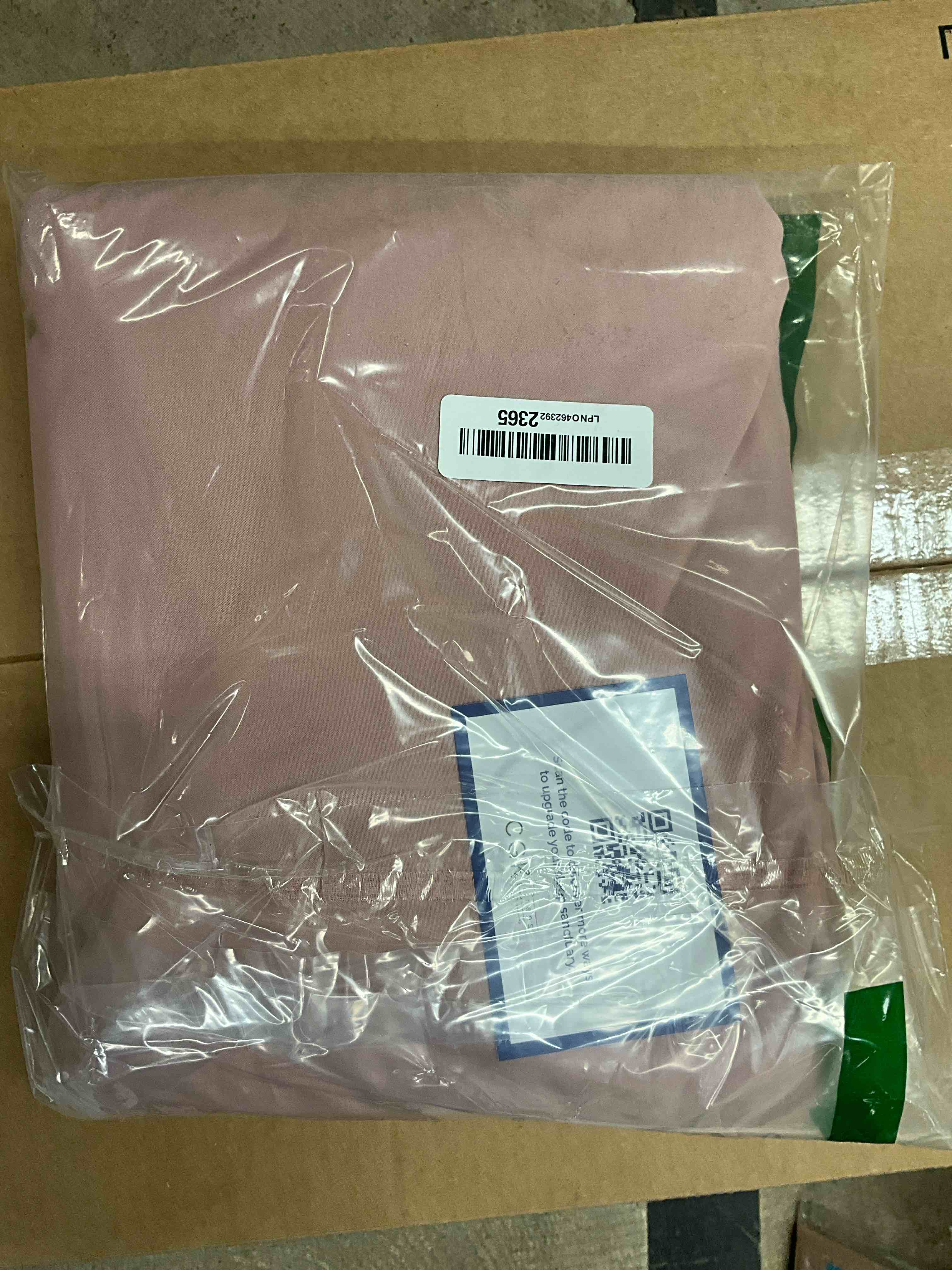 Condition photo showing New/Like New for Extra Deep Queen Fitted Sheet - Hotel Luxury Single Fitted Sheet Only - Easily Fits 18 inch to 24 inch Mattress - Ultra Soft, Wrinkle Free w/Extra Deep Pockets - Easy-Care, Breathable & Comfy - Mauve Queen 34 - Mauve