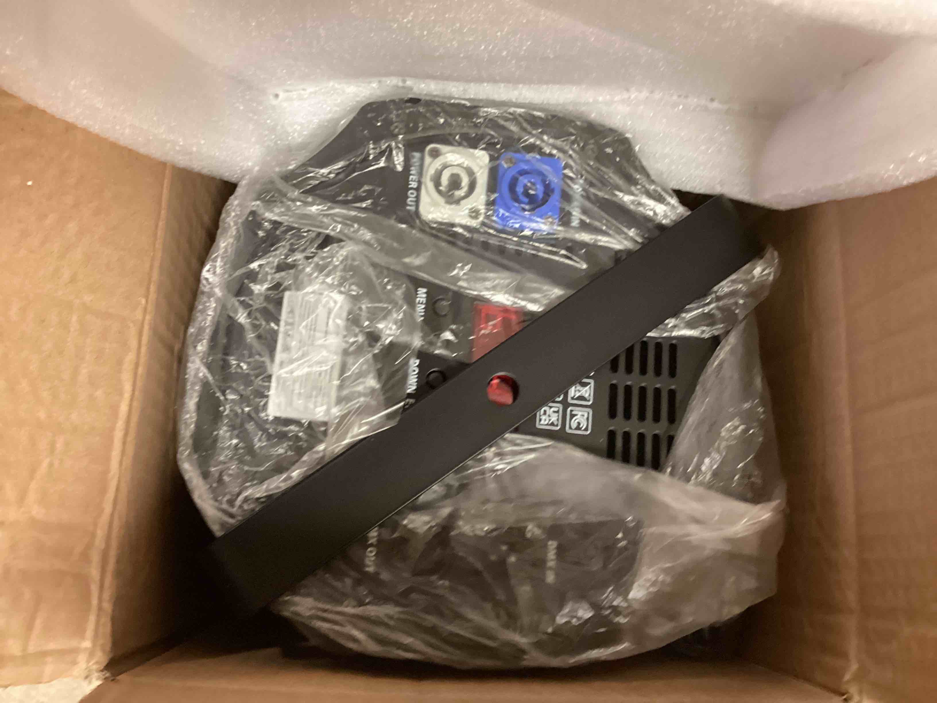 Condition photo showing Good Condition for Stage Lights with Barn Doors, 200W COB LED Par Can Lights Spotlights, 2 in 1 Cool White & Warm White DMX512 Sound Activated Uplights for Events Parties Wedding Theater Church Concert Dance 1Pc