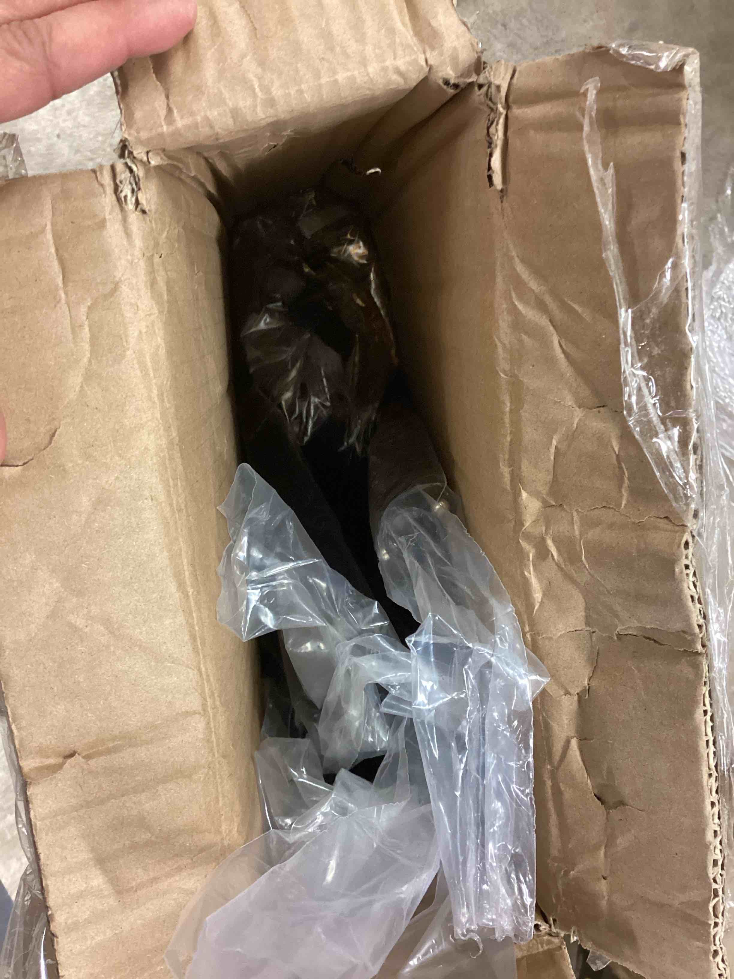 Condition photo showing Good Condition for Clamshell Light Reflector Diffuser with Carrying Bag, 70"x24"/180x60cm Photography Arclight Curved Lighting Reflector for Photo Video Studio Outdoor Shooting, Black/White/Gold/Silver (70"x24")