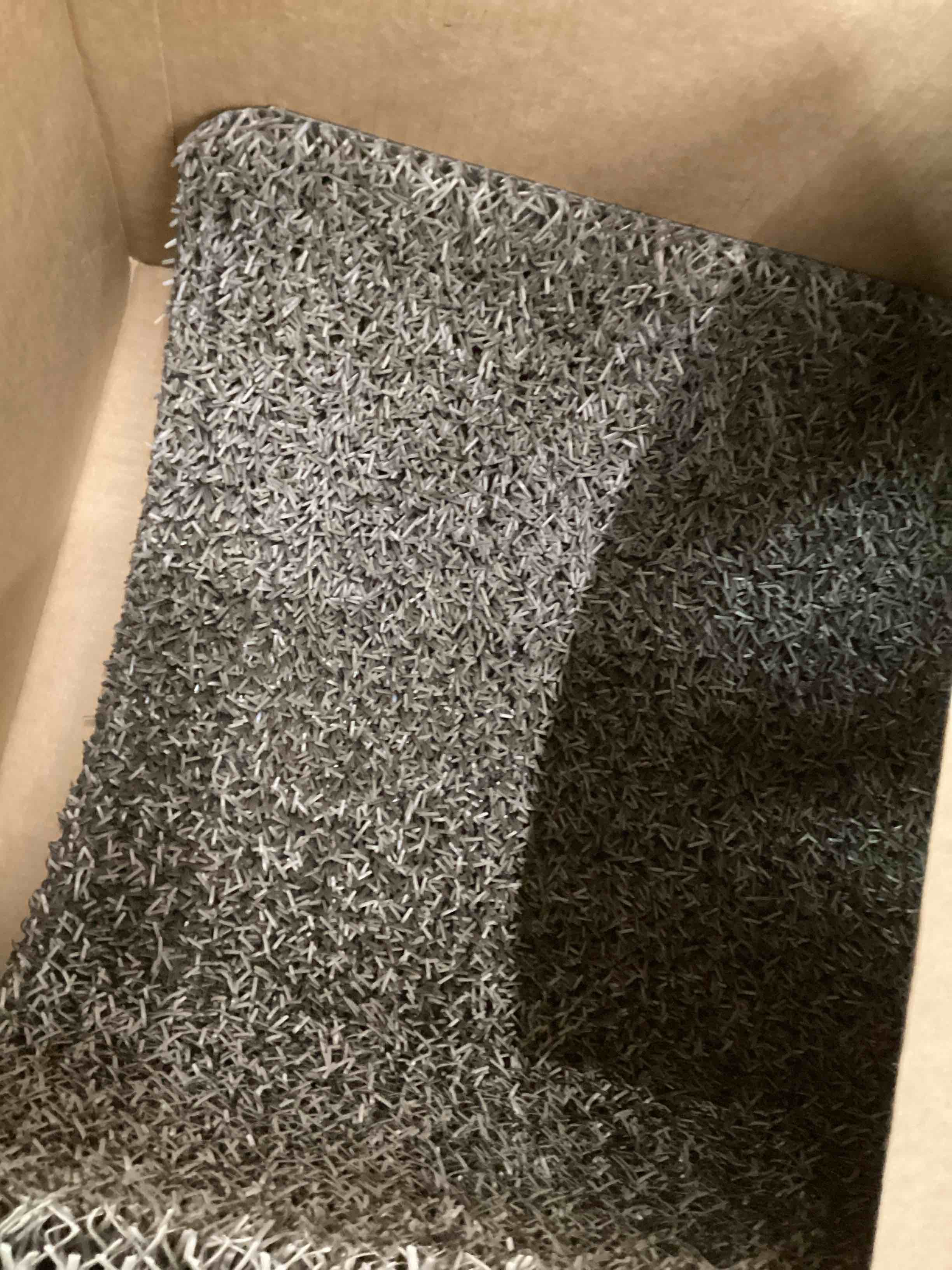 Condition photo showing Good Condition for Clean Machine 10376909 High Traffic Astroturf Dirt Trapper Doormat, 17.5" x 29.5", Desert Taupe Desert Taupe 1'6" x 2'6" (Rectangular)