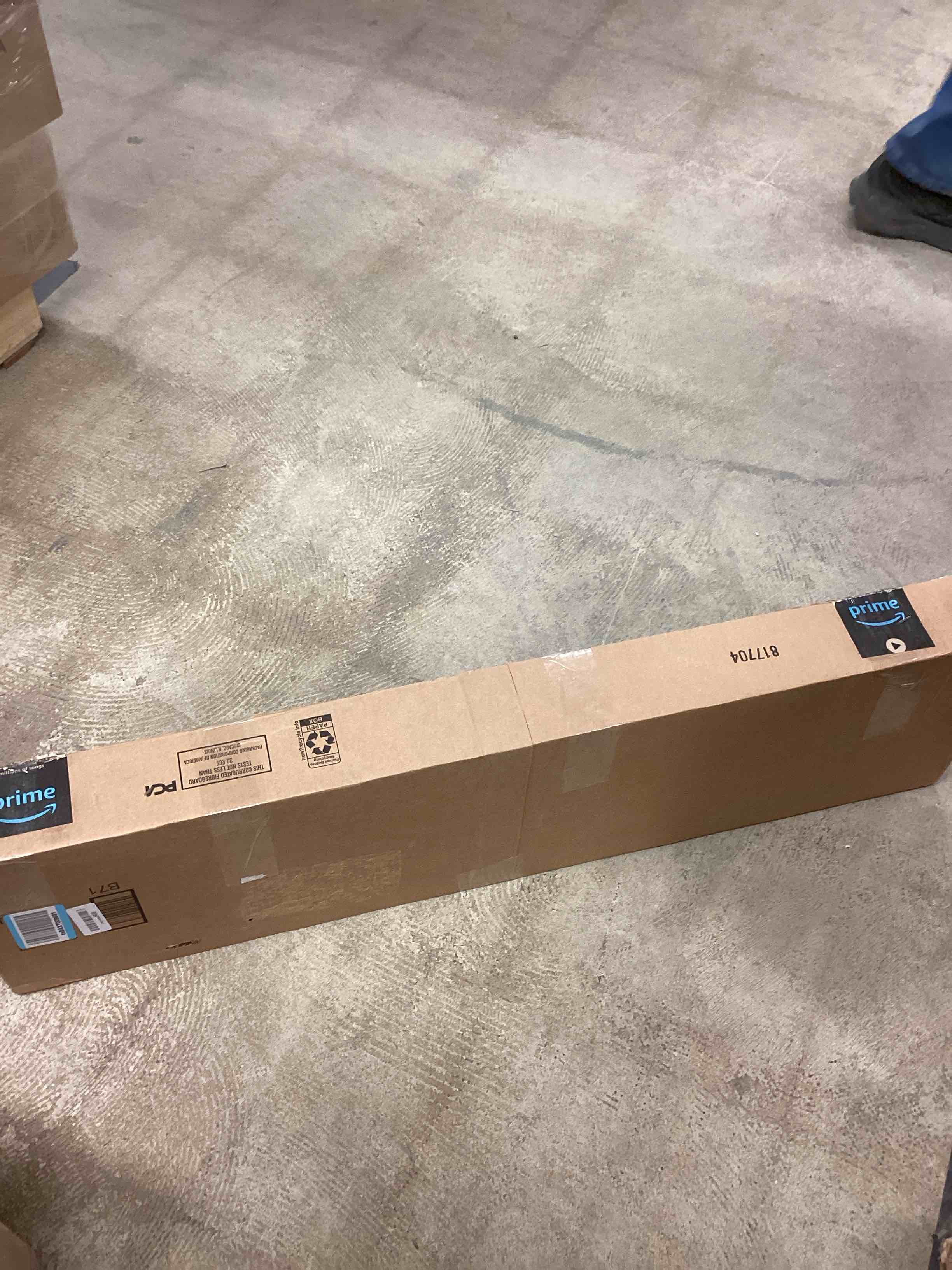 Condition photo showing Good Condition for Sasylvia 10 Pcs 1/2 x 1/2 x 36 Inches Wall Corner Protector Guards, Avoid Scratching Scuffs, Black Vinyl Corner Trim Molding, Ease Install & Cleaning for Door Countertop Furniture Cabinet Protection 1/2 x 1/2 x 36 Inches Black 10