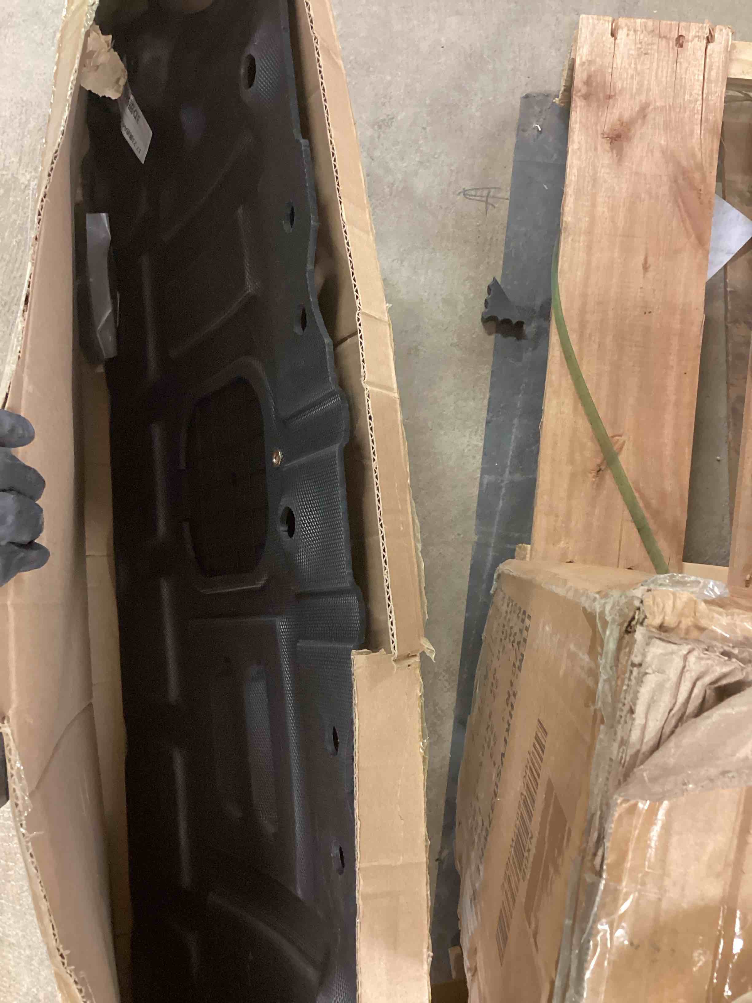 Condition photo showing New/Like New for Engine Splash Shield Fit for Audi A4 2017-2024 Engine Case Guard for Audi S4 2017-2024 Under Cover Compatible with Audi A5 S5 2018-2024 Front Engine Guard Mud Flaps