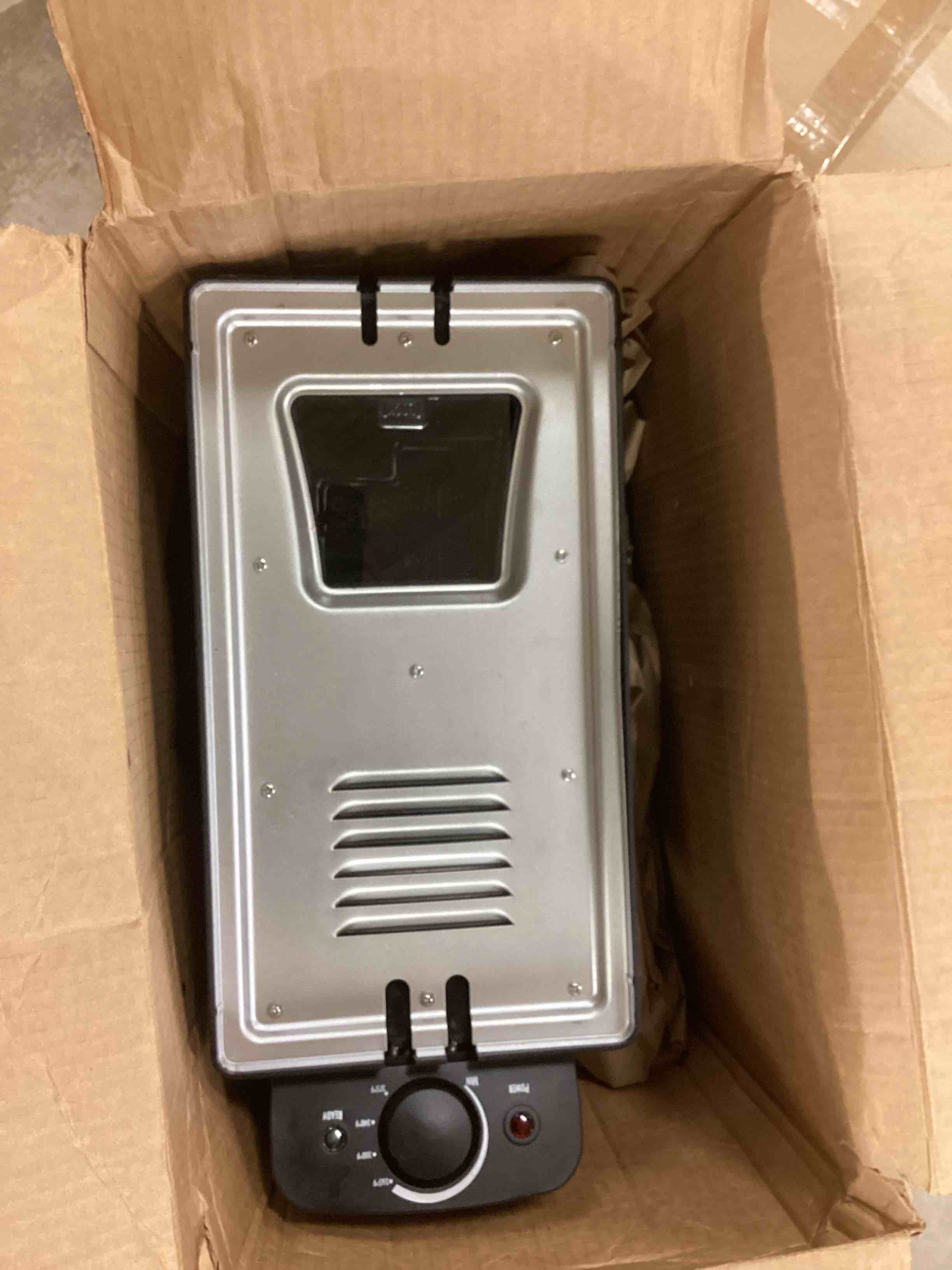 Condition photo showing Good Condition for Amazon Basics 3.2-Qt (3.0L) Deep Fryer with 12-Cup Oil Capacity, Adjustable Temperature, Easy Draining Basket, Stainless Steel Exterior, Viewing Window, 1500W, Black & Silver 3.2-Qt, Black & Silver