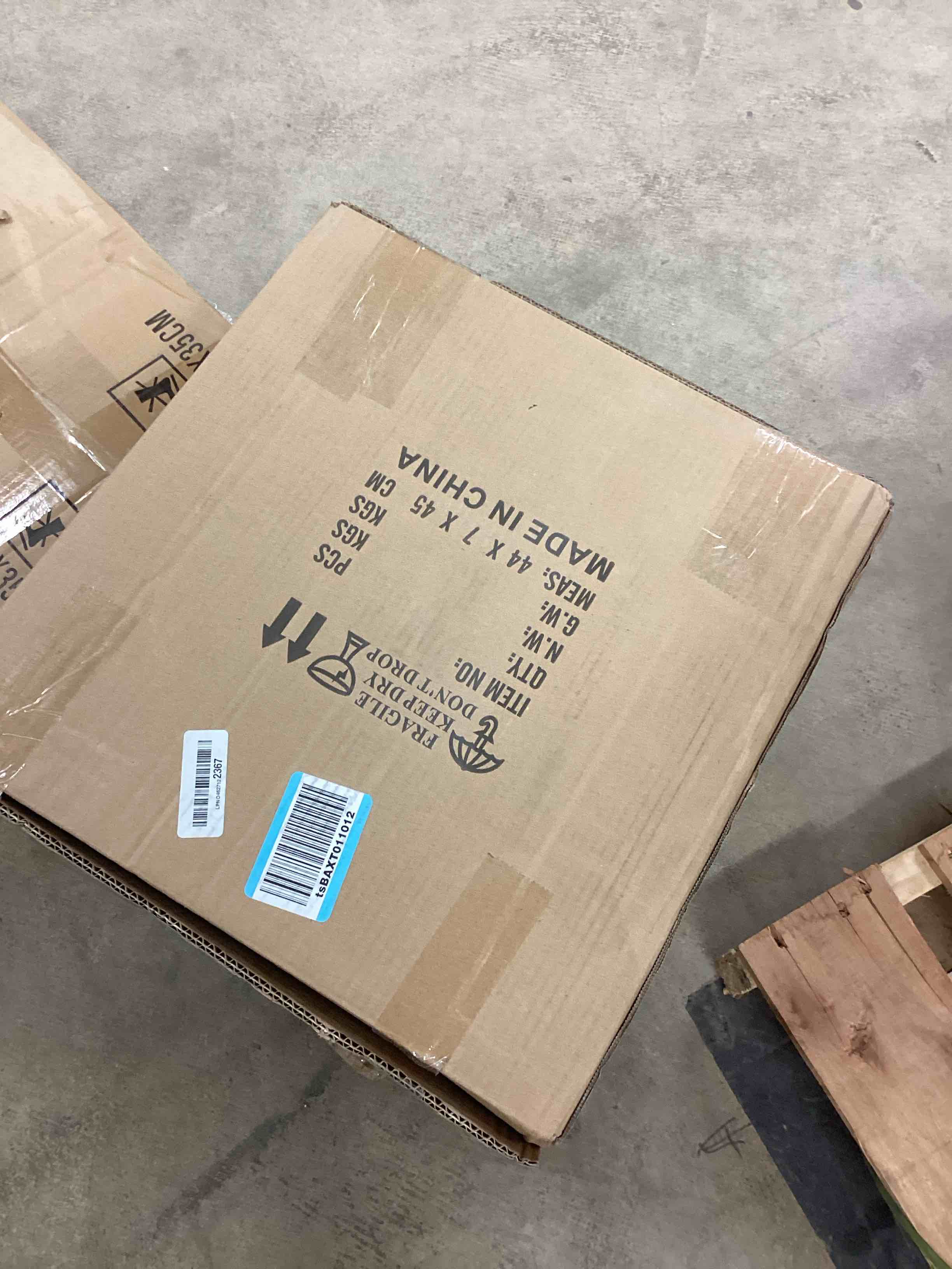 Condition photo showing New/Like New for Ganeed 36W LED Ceiling Light,15.7 inch Square led Ceiling Light,Cool White Flush Mount Ceiling Fixture,Energy Saving Ceiling Lamp for Dining Room Kitchen Hallway Stairways Black 15.7 Inch