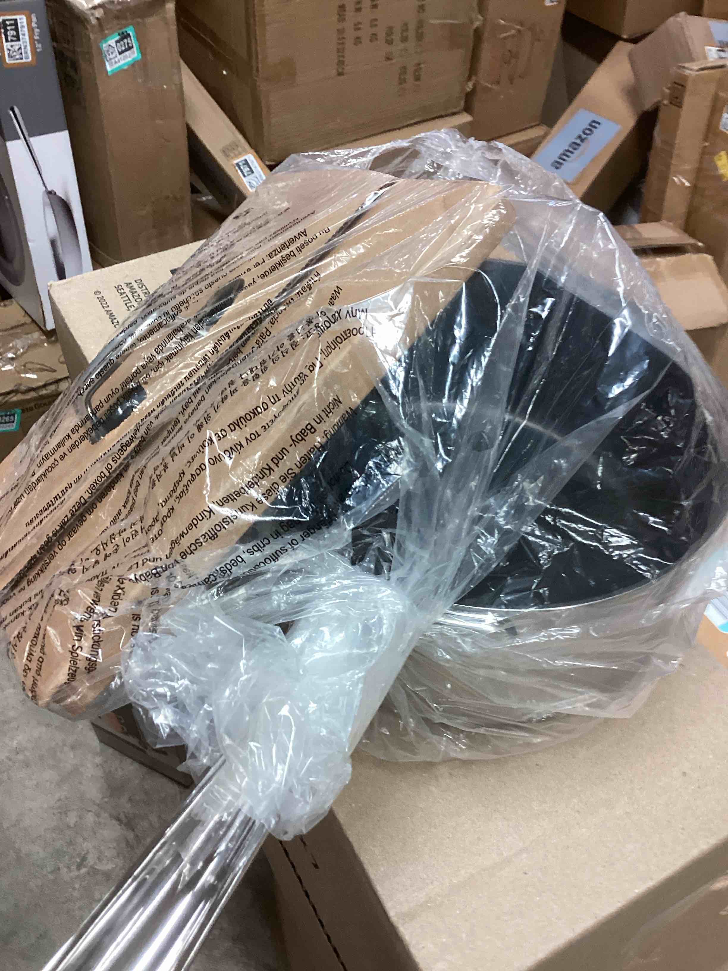 Condition photo showing New/Like New for All-Clad D3 3-Ply Stainless Steel Sauce Pan with Lid 3 Quart, Induction, Oven Broiler Safe 600F, Multipurpose, Compatible w/ All Cooktops, For Restaurant or Home Kitchen, Pots & Pans, Cookware, Silver 3 Quarts