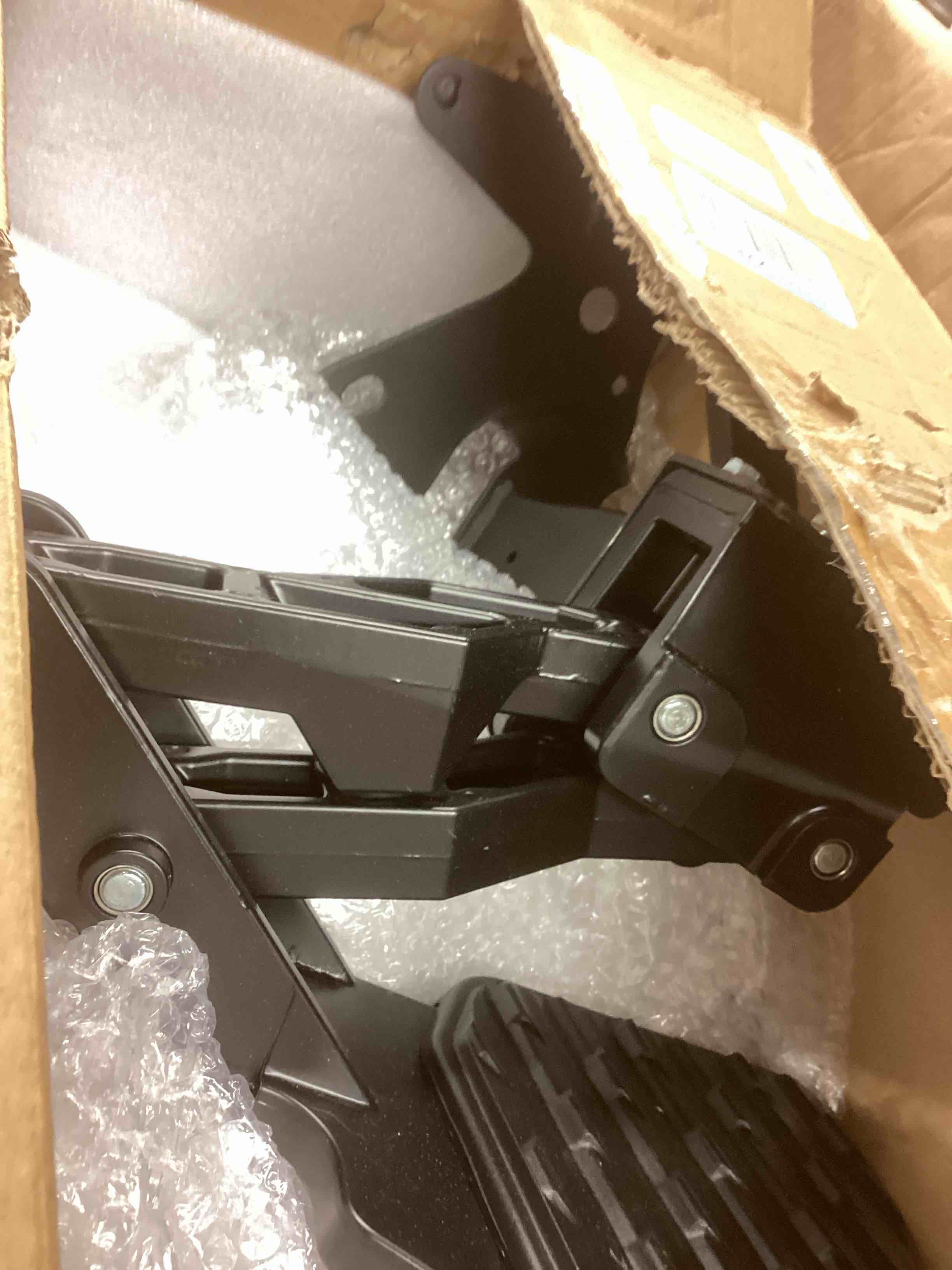 Condition photo showing New/Like New for Rear Bed Step,Retractable Bed Step Bumper Step for Dodge Ram 1500 DT New Body Style with Dual Exhaust Vehicles 2019 2020 2021 2022 2023 2024, Replaces # 82215289AH 82215289AG 2019-2024 Dodge Ram 1500 DT