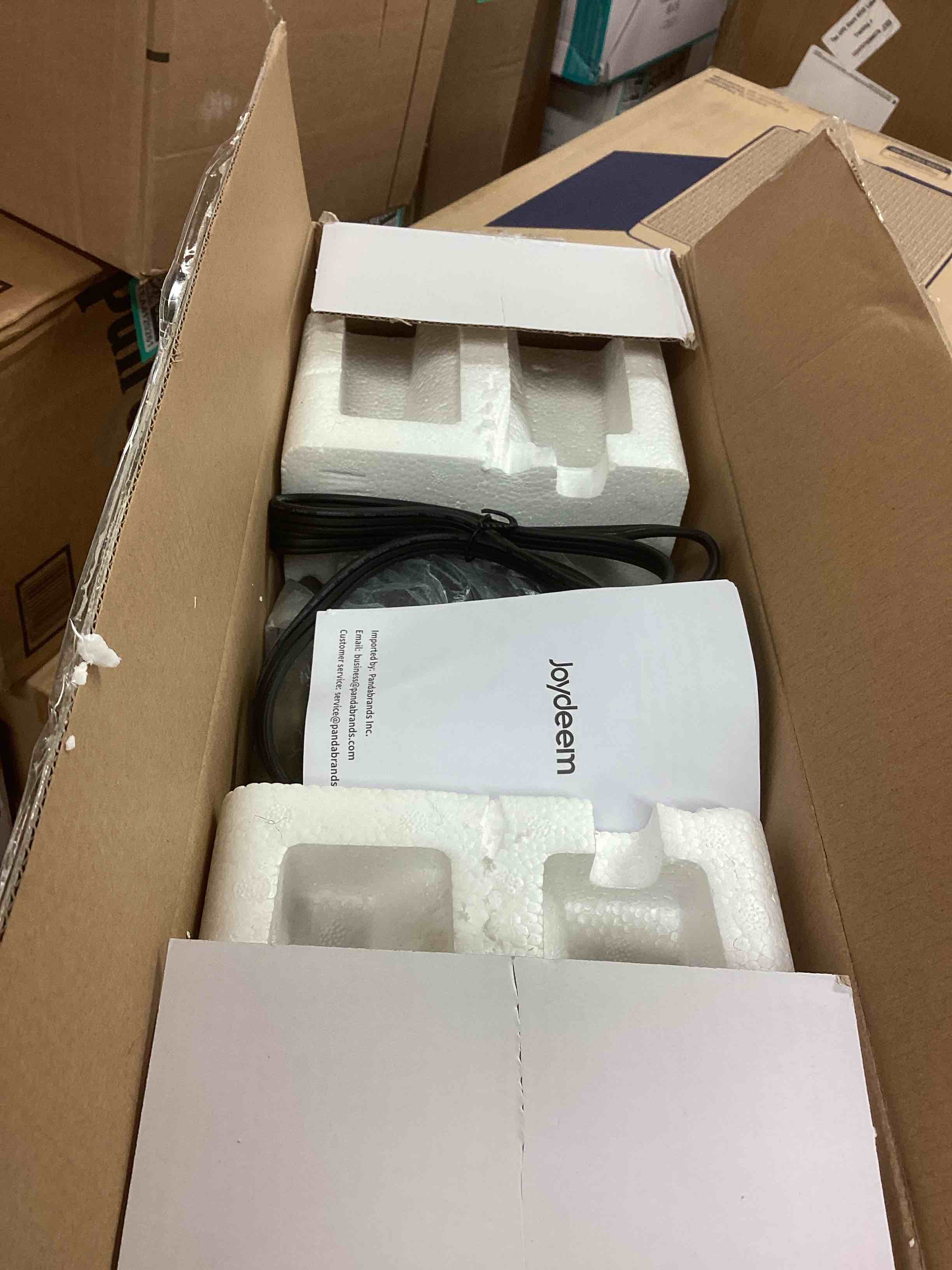 Condition photo showing New/Like New for Joydeem Electric Grill with Shabu Shabu Hot Pot, Compact Korean BBQ Hotpot Combo Machine, 2L Hot Pot, Suitable for 1-4 People, JD-SK3407