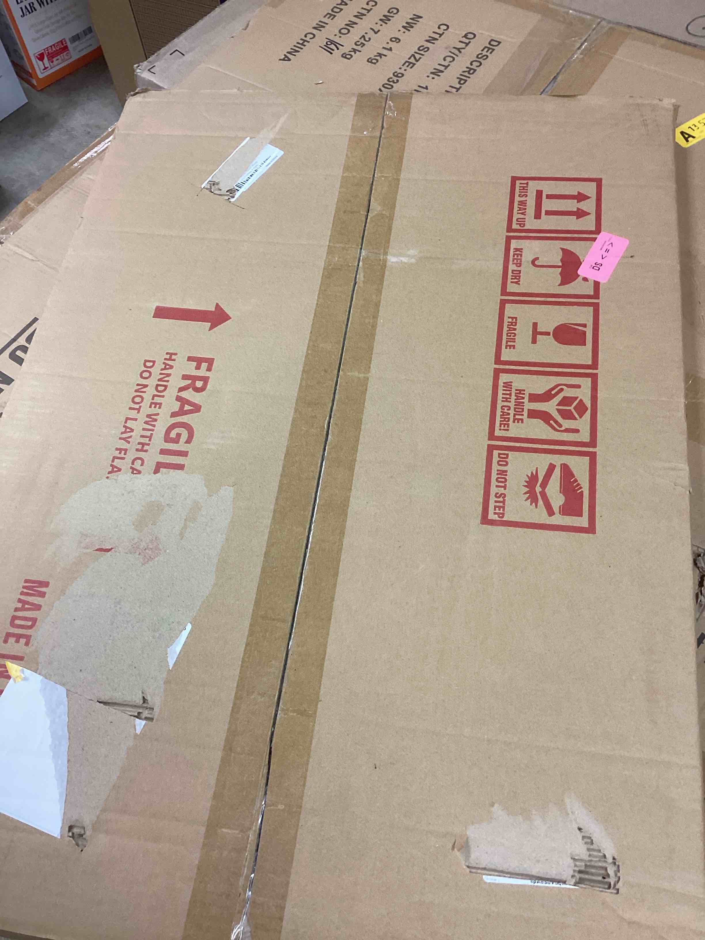 Condition photo showing New/Like New for LaVie Home 18x27 Picture Frame Black, Puzzles Frame for Wall Decoration, Classic Black Minimalist Style Suitable for Decorating Houses, Offices, Hotels, Puzzles Posters Photos or Artwork?1 Pack? 18x27 Black