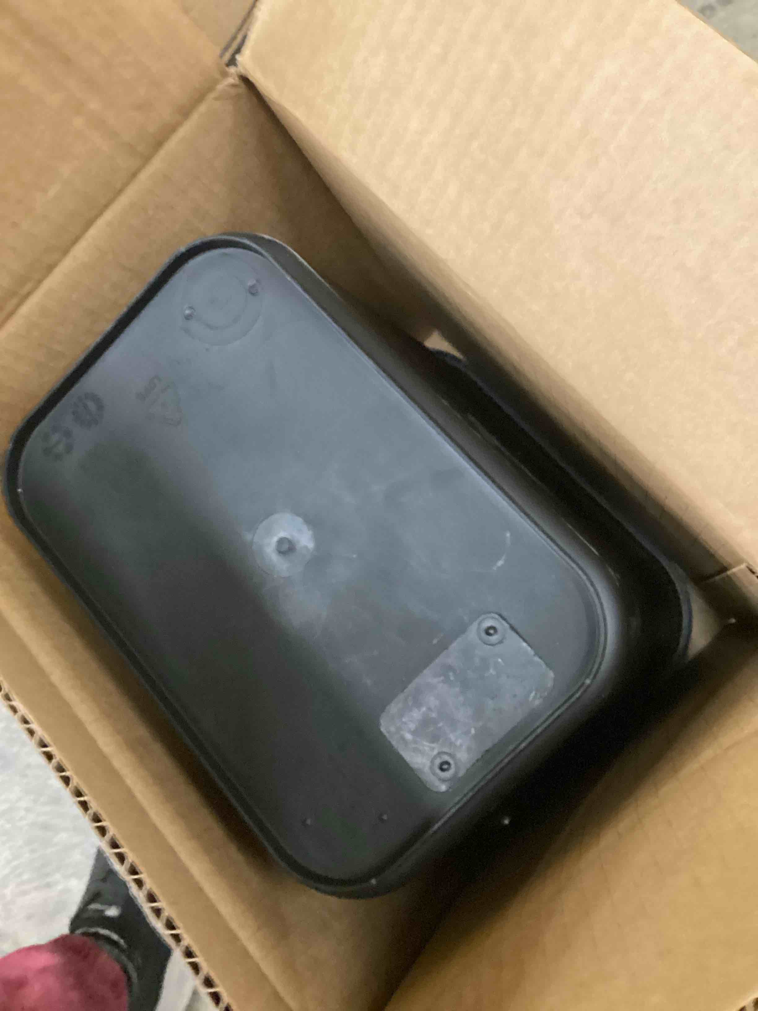 Condition photo showing Good Condition for Amazon Basics Small Trash Can, Rectangular Commercial Office Wastebasket, 3 Gallon (Pack Of 2), Black Black 3 Gallon (Pack of 2)