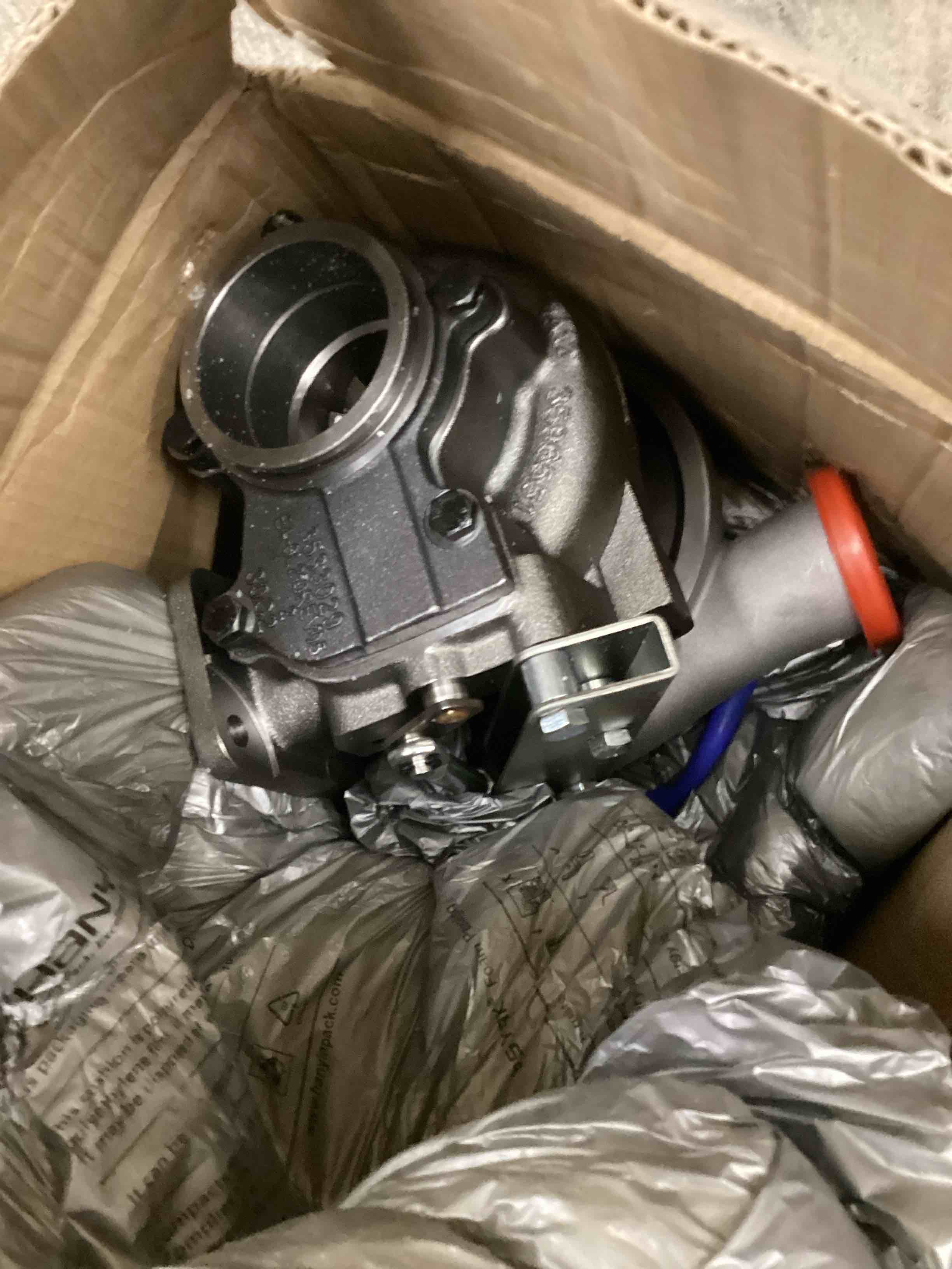 Condition photo showing Good Condition for HX35W Turbocharger w/Gasket Fits for Cummins Dodge Ram 2500 3500 1999 2000 2001 2002 5.9L l6 Diesel Turbocharged OE 3590104 3590105 3800797 3800799 3800397 3592767 3592766 HX35W