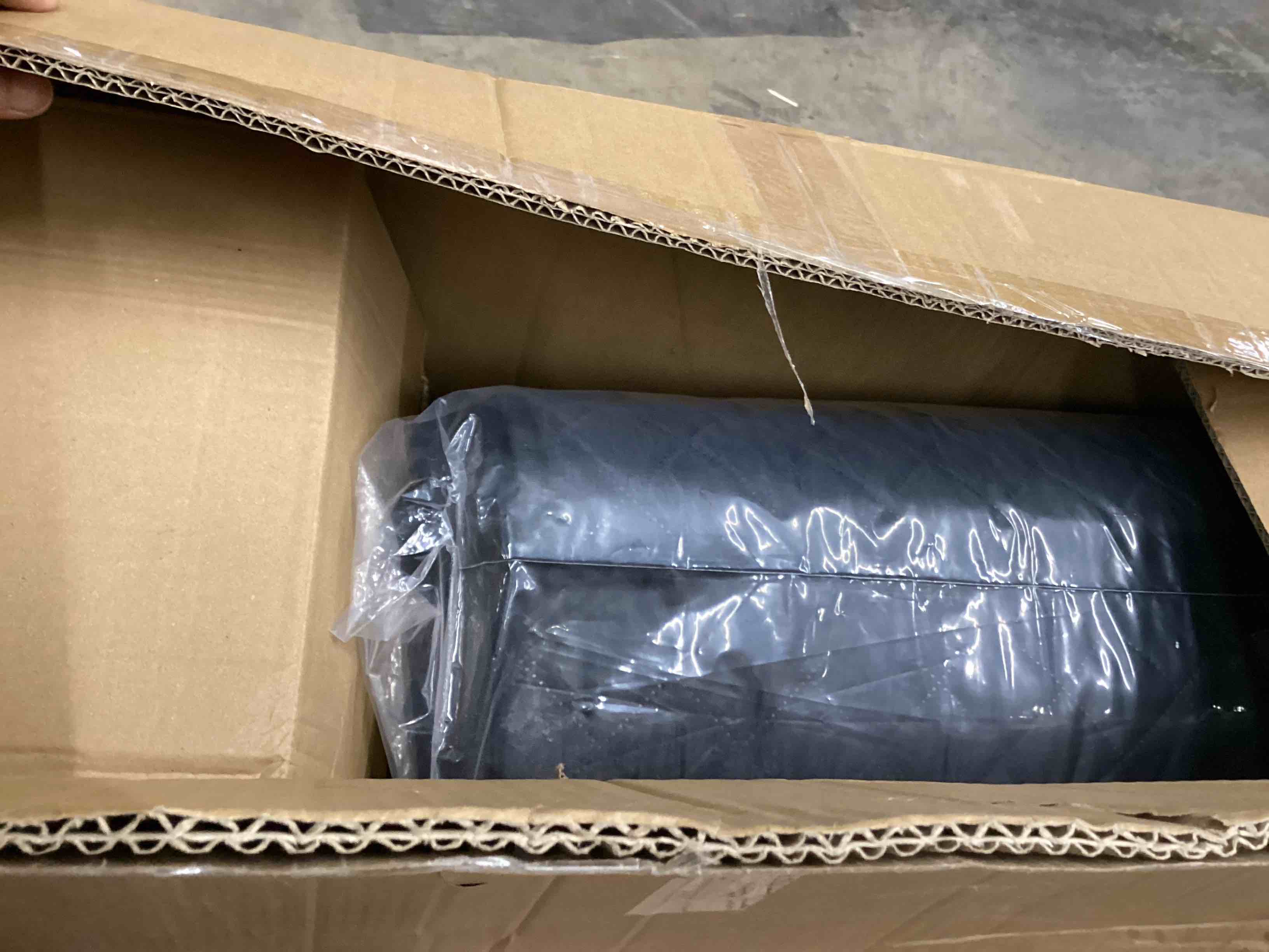 Condition photo showing Good Condition for Portable Sauna for Home, Spacious Sauna Tent with 3.0L Fast-Heating Steamer Steamer & Ergonomic Chair for Full Body SPA, Easy Assembly Quick Heat-Up Sauna Experience Black and Grey