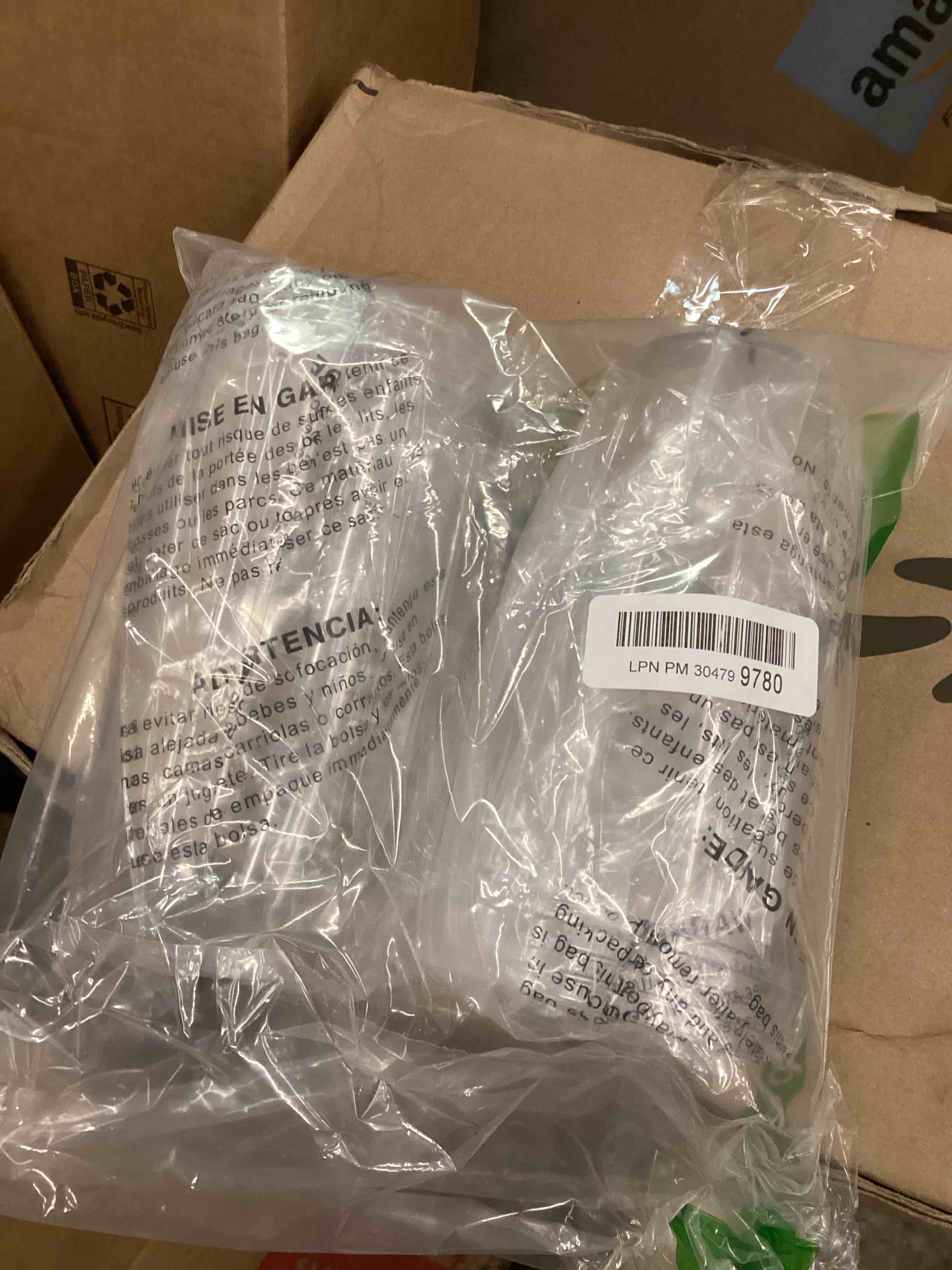 Condition photo showing Good Condition for MEET JUICE Blender Replacement Cups for Nutribullet Blender, 32oz Cups Compatible with Nutri Bullet 600W/900W Blenders (2-Pack)