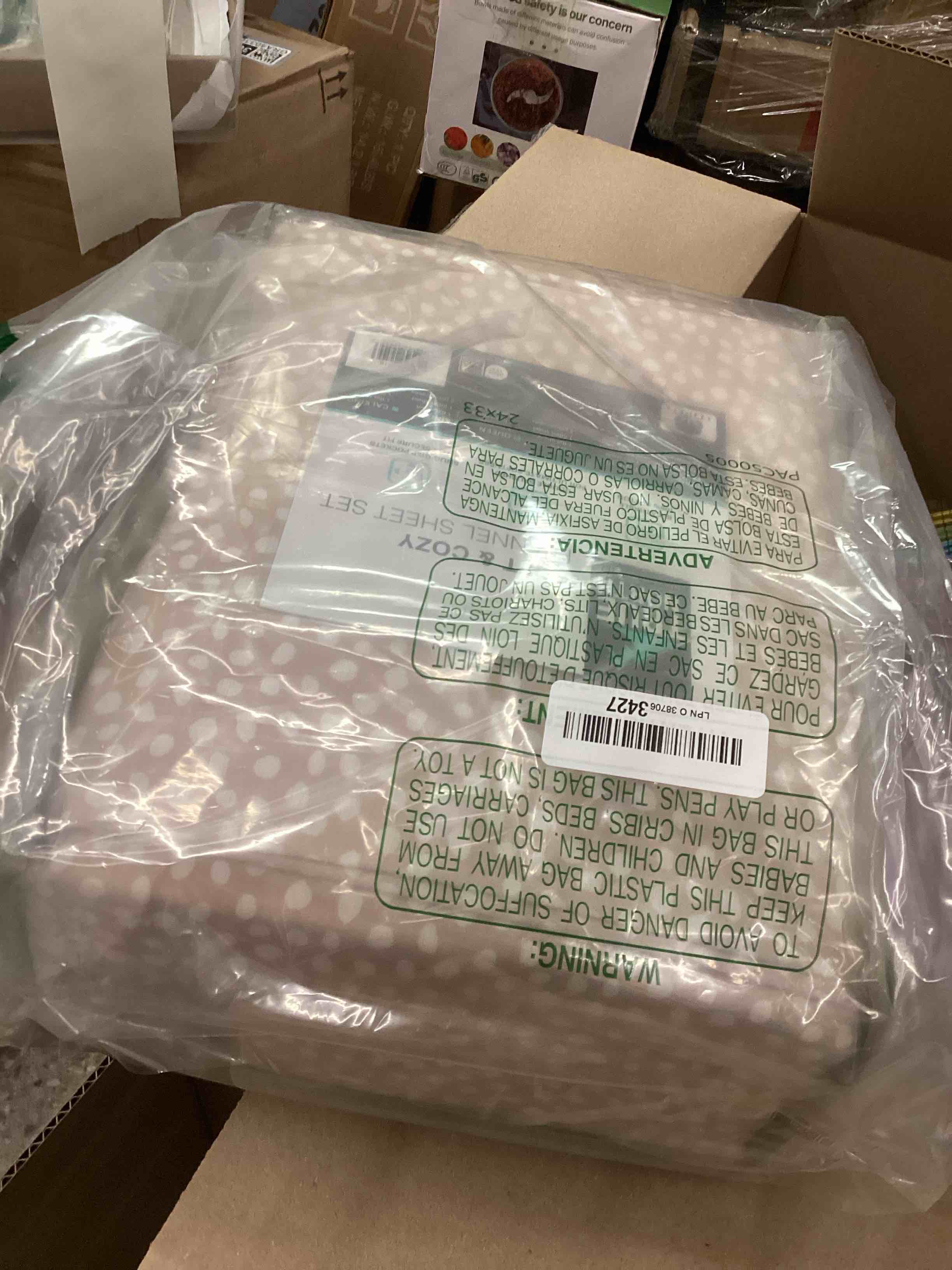 Condition photo showing New/Like New for True North by Sleep Philosophy Cozy Flannel Warm 100% Cotton Sheet - Novelty Print Animals Stars Cute Ultra Soft Cold Weather Bedding Set, Queen, Blush Dots 4 Piece Blush Dots Queen