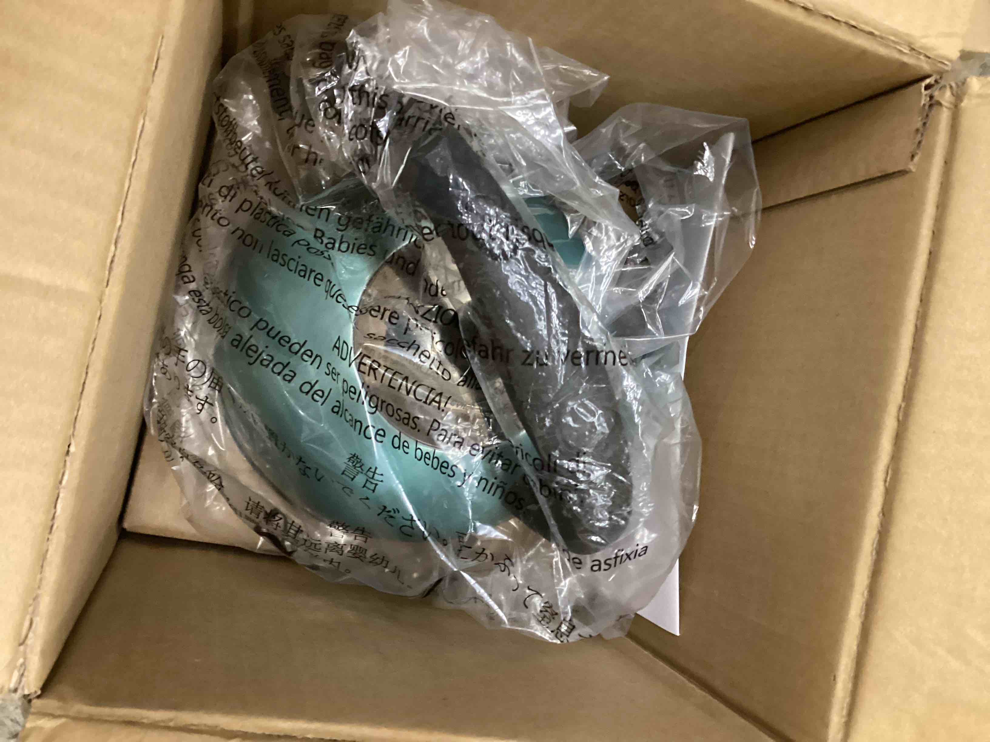 Condition photo showing Good Condition for Amazon Basics Stainless Steel Whistling Tea Kettle, Fast Boiling for Tea and Coffee, Food Grade, Ergonomic Handle, 2.3 Liter, Teal 2.3 Liters