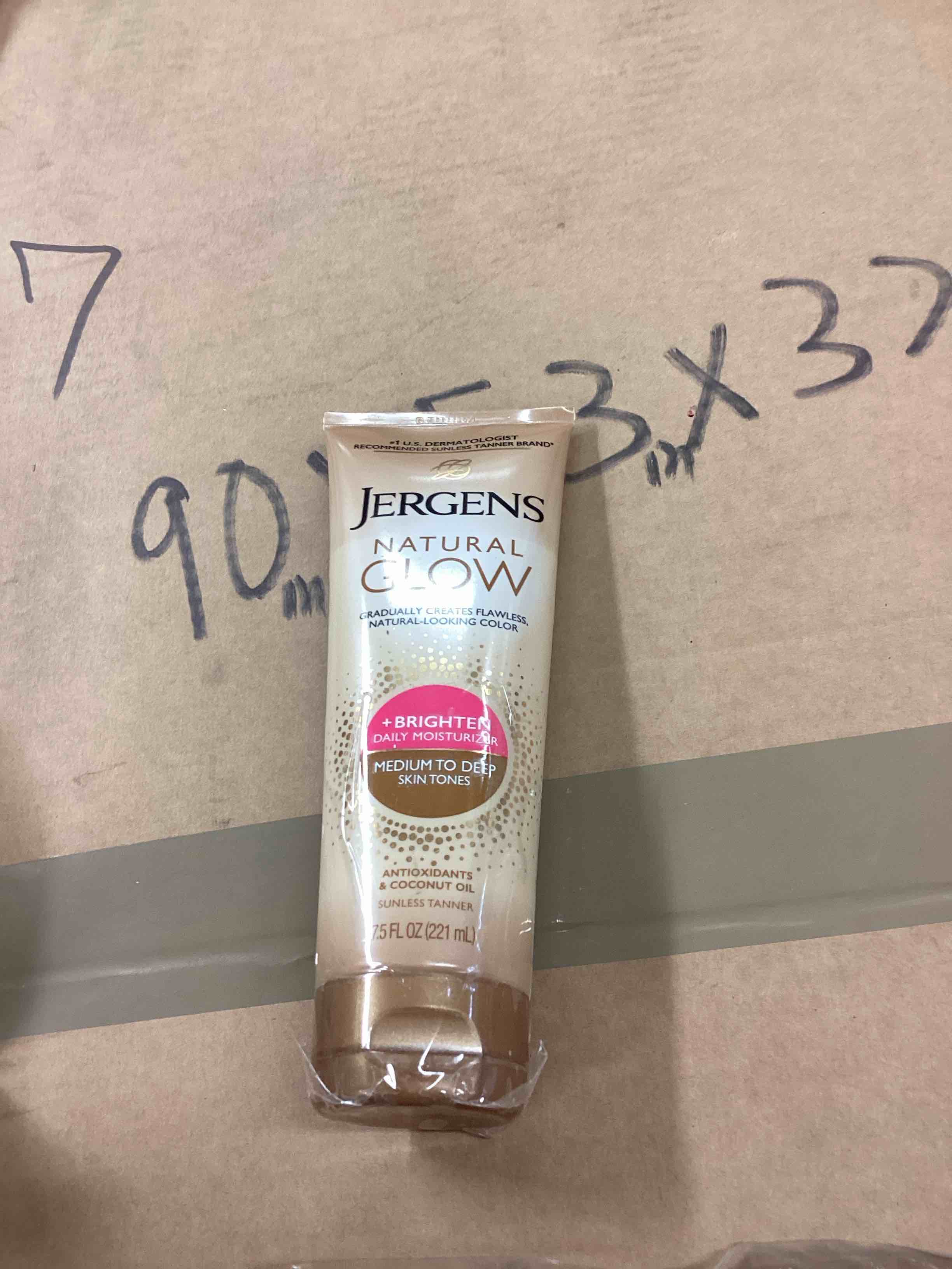 Condition photo showing Brand New for Jergens Natural Glow Self Tanner Body Lotion, Sunless Tanning, Medium to Deep Skin Tone, Daily Moisturizer with Coconut Oil, Vitamin E and Antioxidants, 7.5 Oz 7.5 Fl Oz (Pack of 1) Medium to Deep Skin Tone