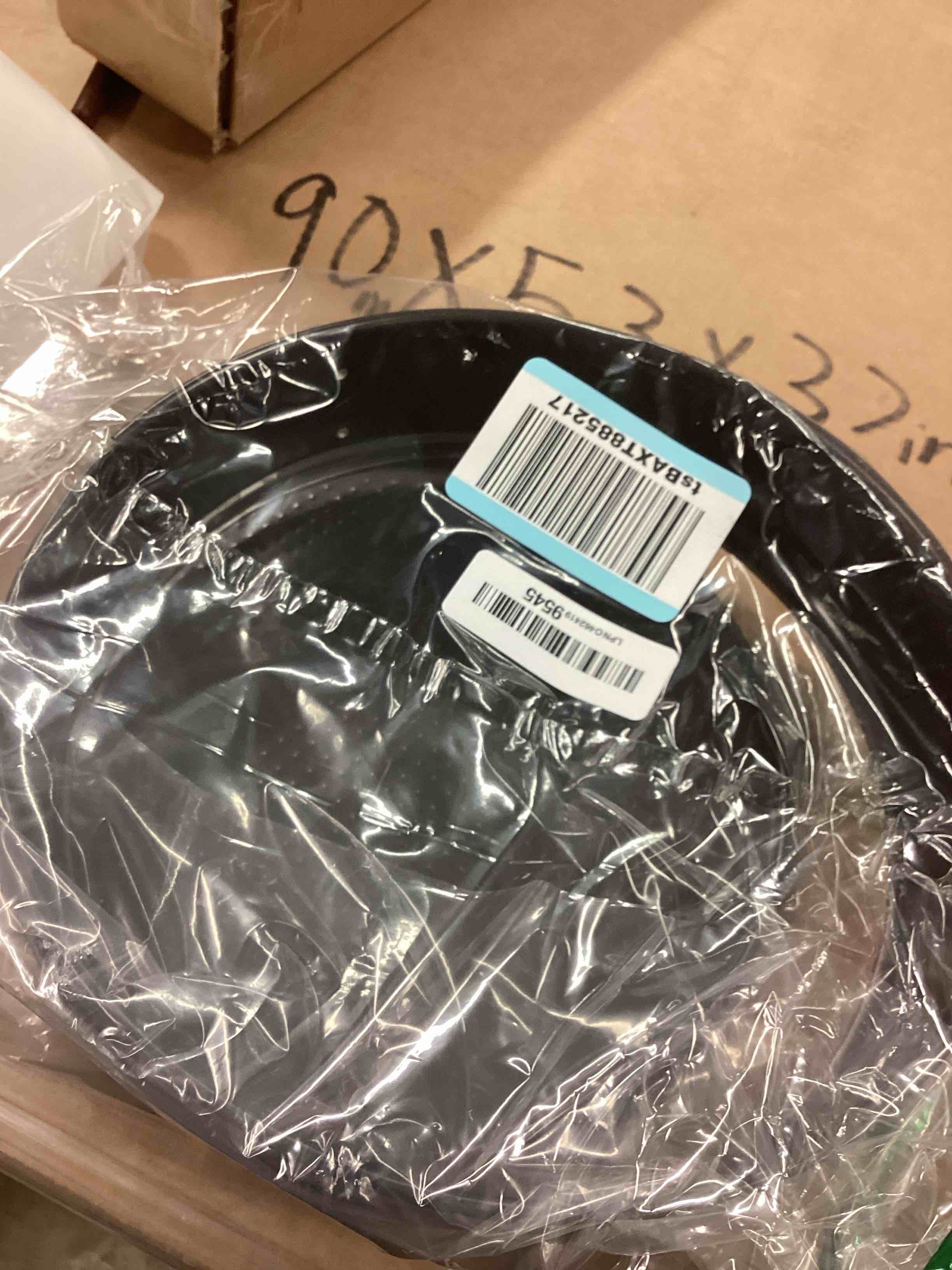 Condition photo showing Brand New for HIWARE 9 Inch Non-stick Cheesecake Pan Springform Pan with Removable Bottom/Leakproof - Black 9-Inch