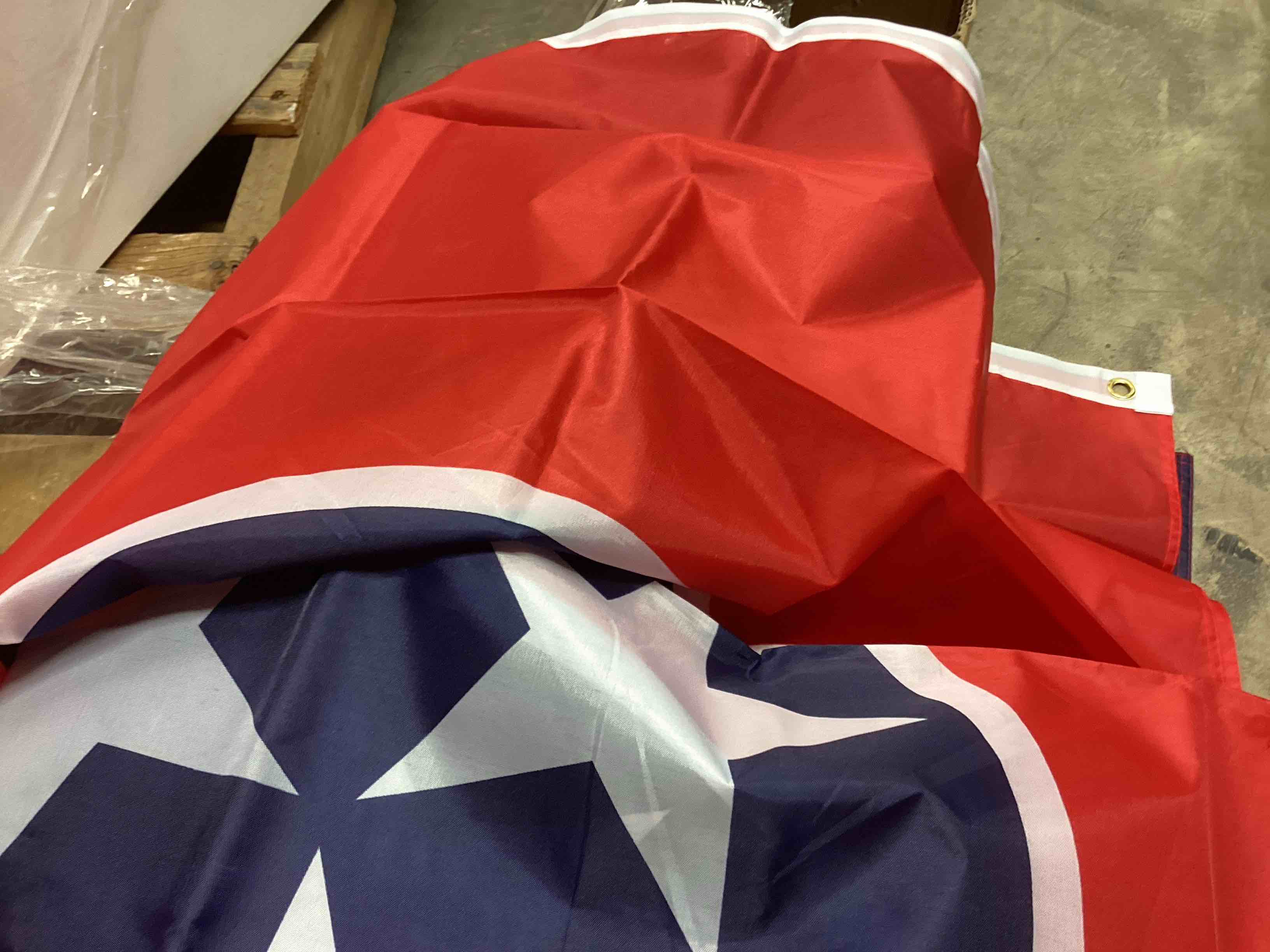 Condition photo showing New/Like New for (Case of 20 pcs) Tennessee Flag, 3x5 Tennessee TN State Flags with Brass Grommets, Ideal for Party Parades Sports Events Outdoor Decorations