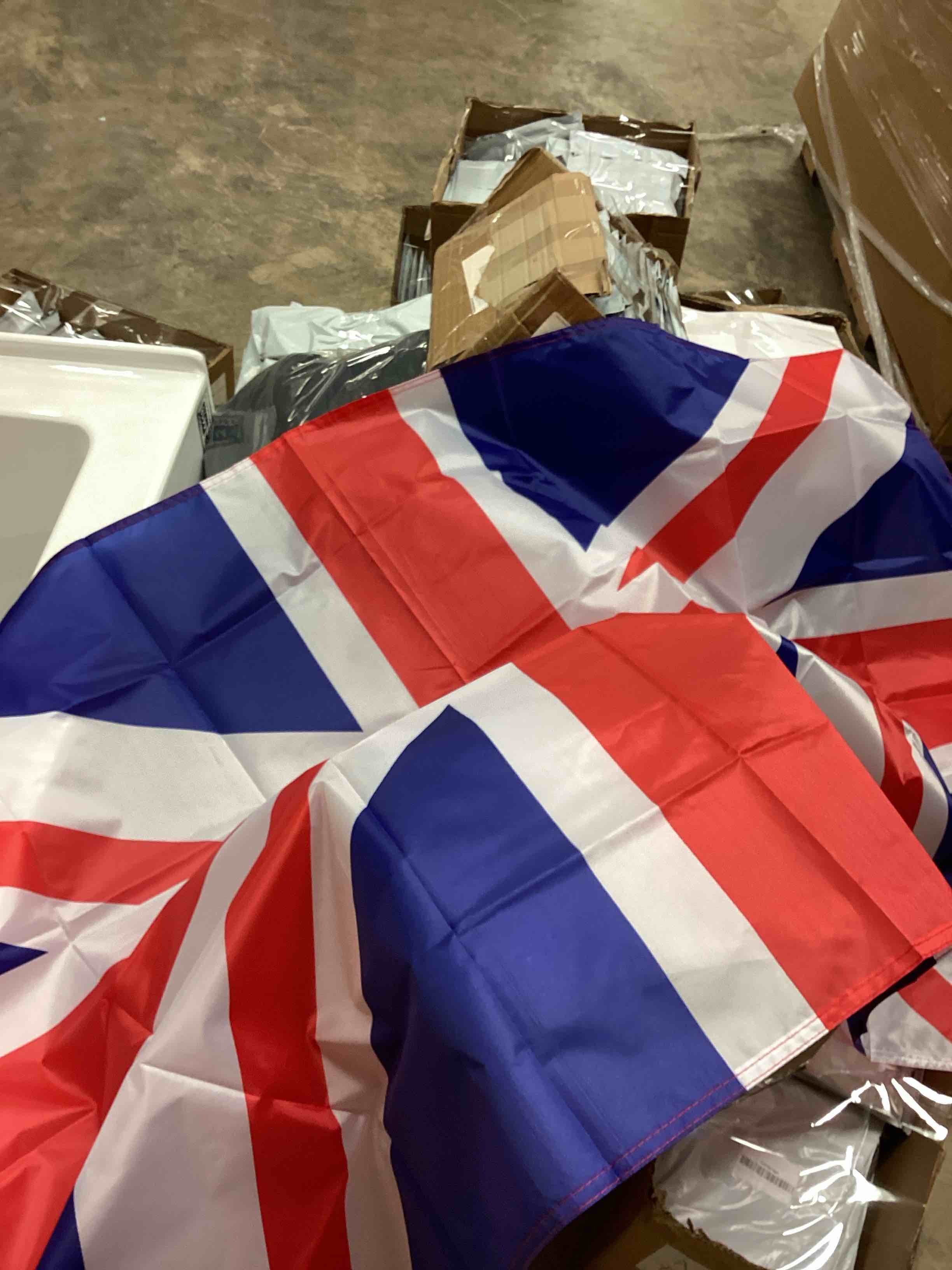 Condition photo showing New/Like New for (Case of 18 pcs) Anley Fly Breeze 3x5 Foot United Kingdom UK Flag - Vivid Color and Fade proof - Canvas Header and Double Stitched - British National Flags Polyester with Brass Grommets 3 X 5 Ft