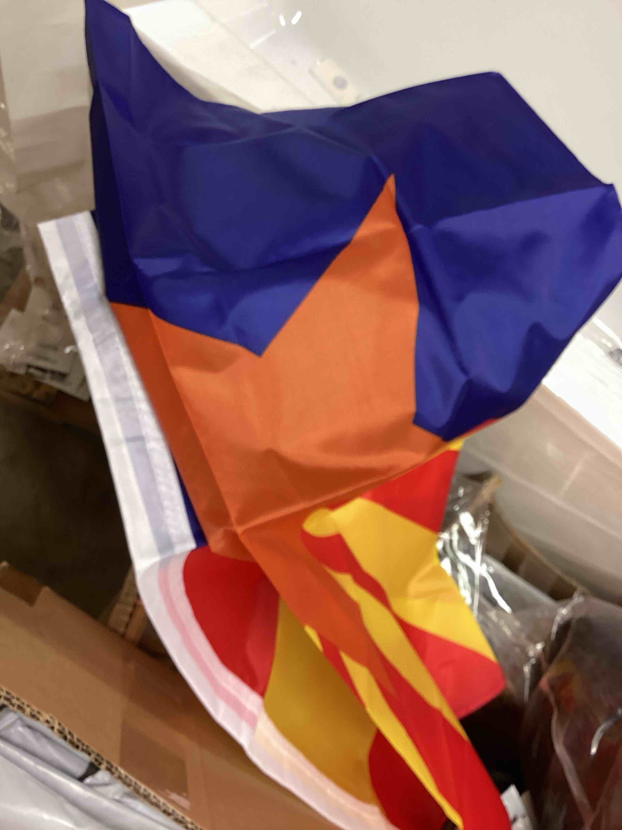 Condition photo showing New/Like New for (Case of 20 pcs) Arizona Flag, 3x5 Arizona AZ State Flags with Brass Grommets, Ideal for Party Parades Sports Events Outdoor Decorations