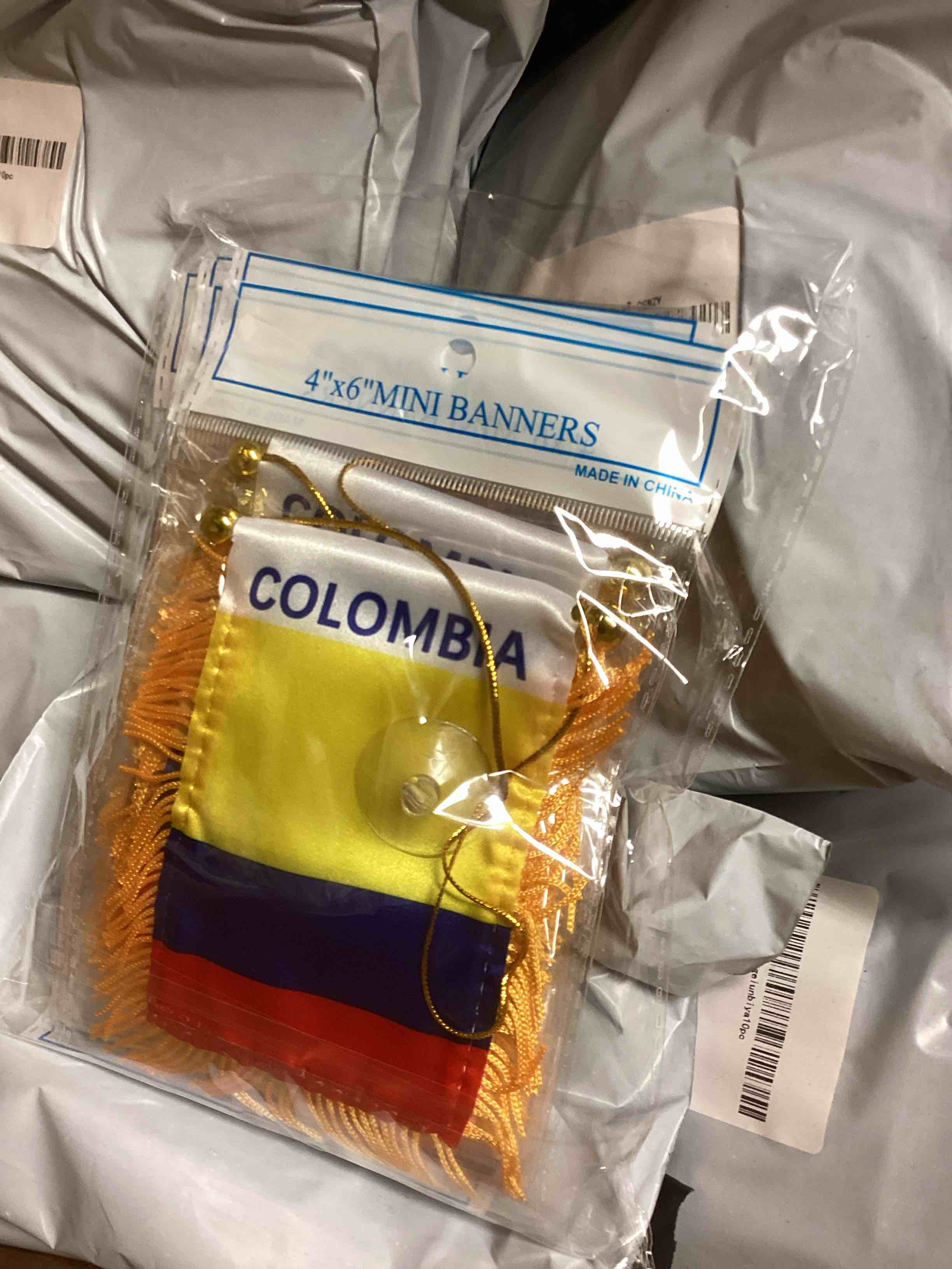 Condition photo showing New/Like New for Colombia Hanging Flag with Suction Cup 4x6 Inch - Double Sided Colombian Mini Banner for Car Rearview Mirror and Window Decor (10 pcs ) 