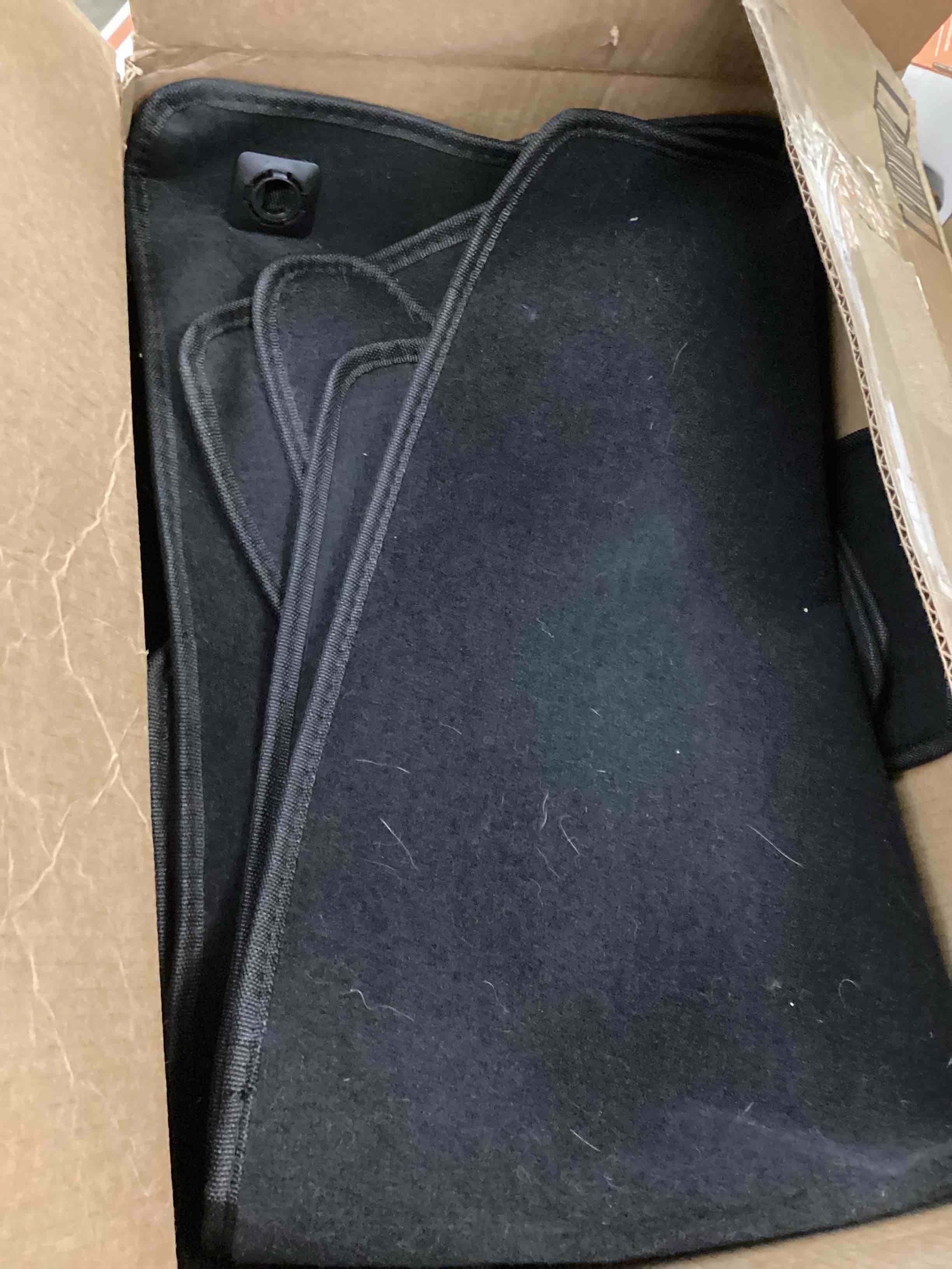 Condition photo showing item condition for gxarts car floor mats carpet full set fit for acura mdx 2014 2015 2016 2017 2018 2019 2020 | all-weather, velour, black | waterproof ? anti sliding back